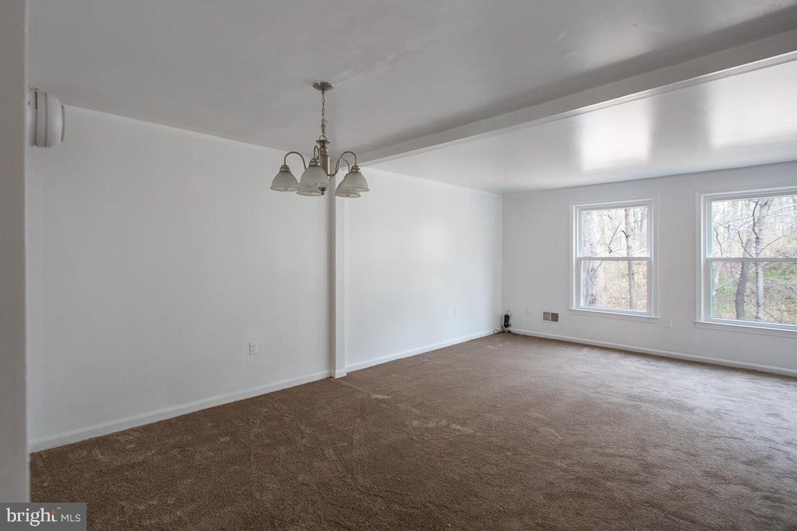 PINEWOOD HILL - Residential