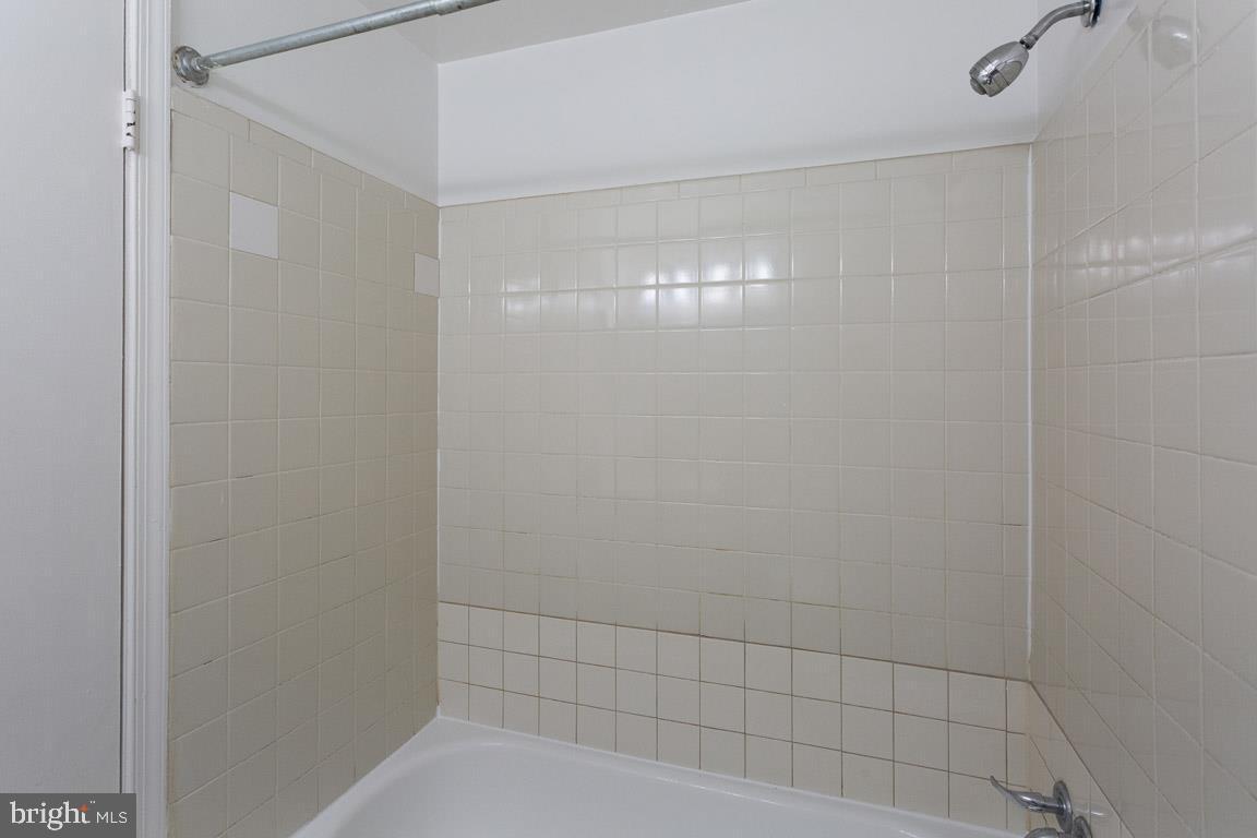 PINEWOOD HILL - Residential