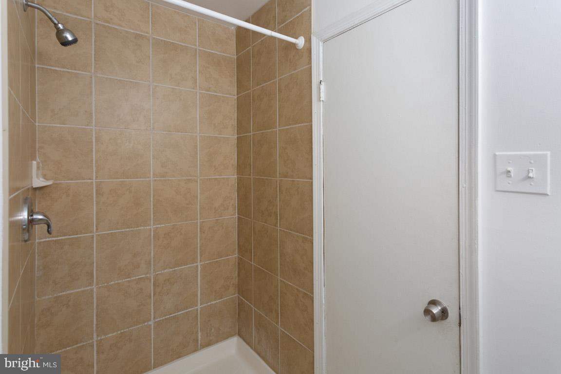 PINEWOOD HILL - Residential