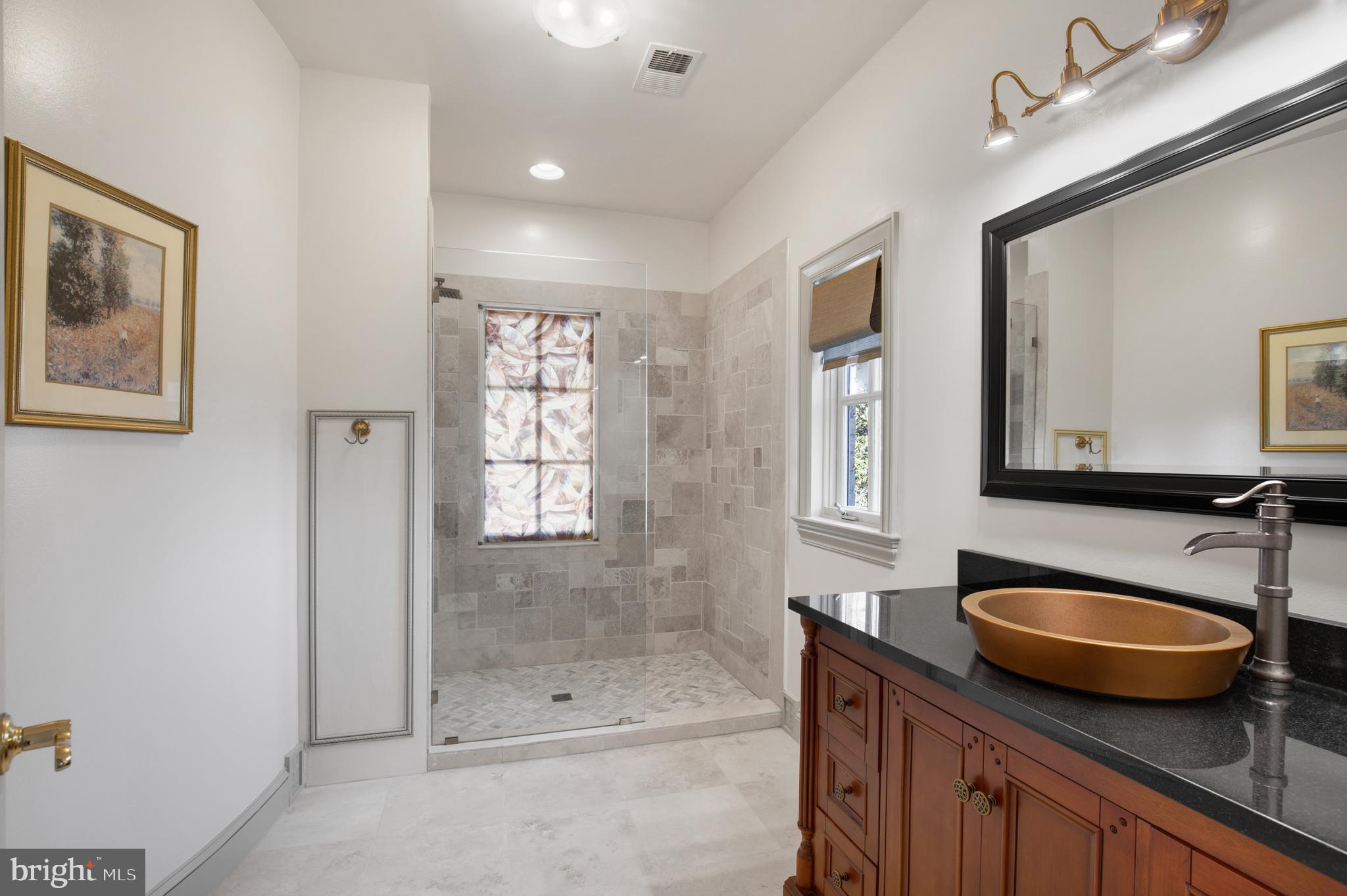 OAKMONT - Residential