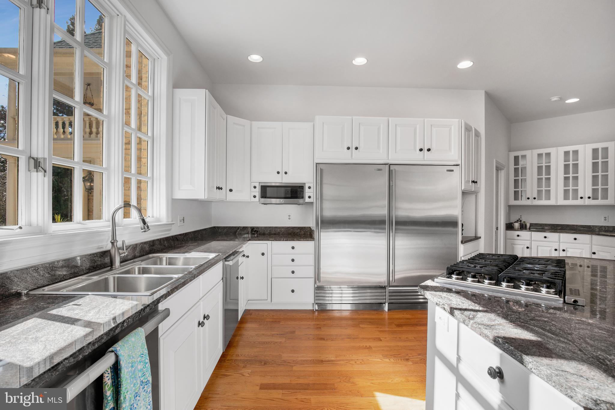 OAKMONT - Residential