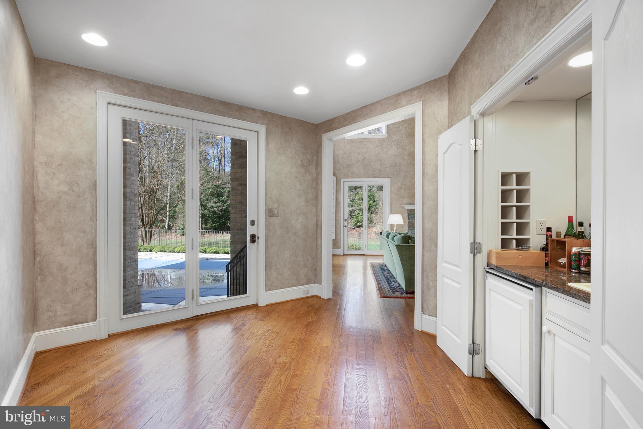 OAKMONT - Residential