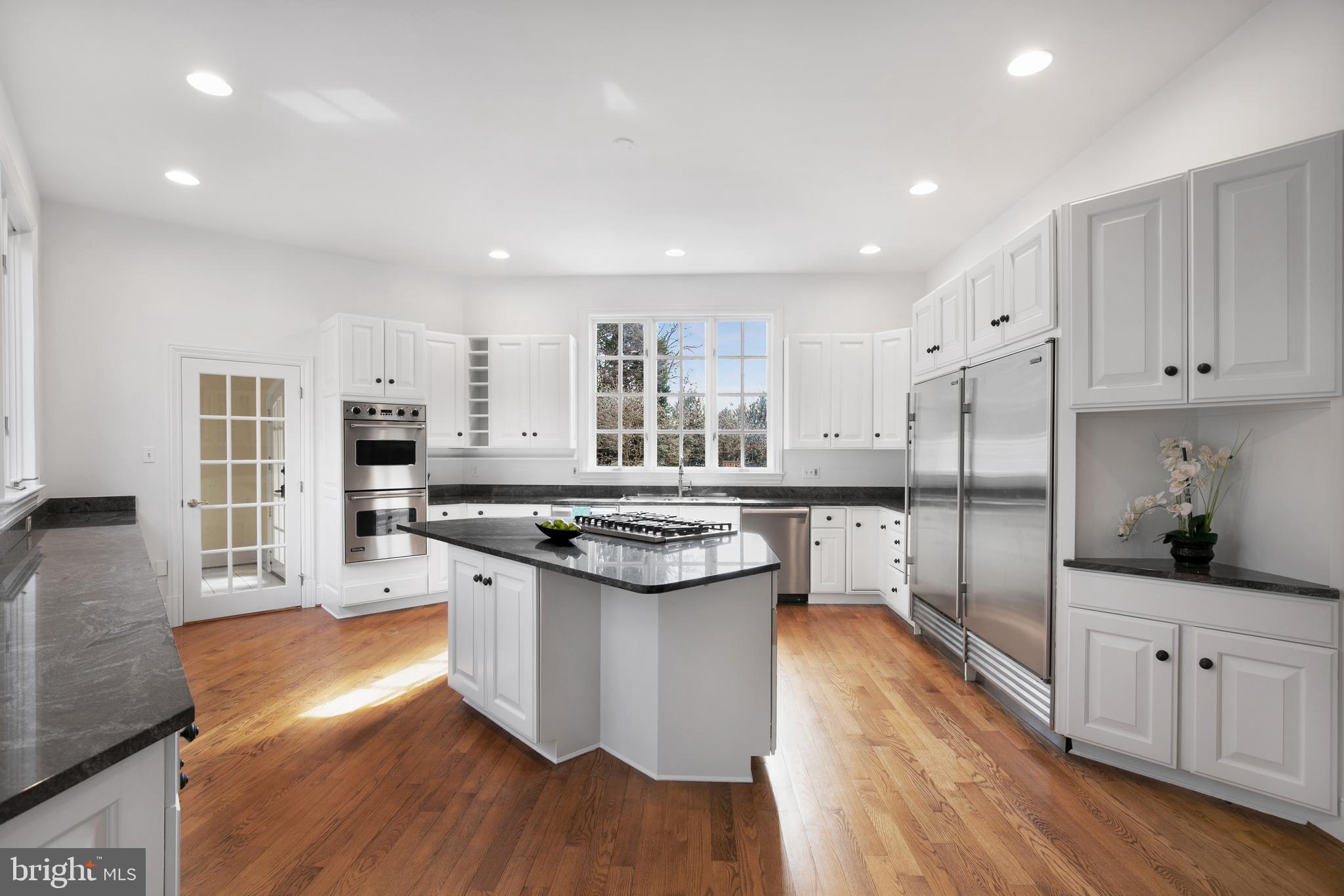 OAKMONT - Residential