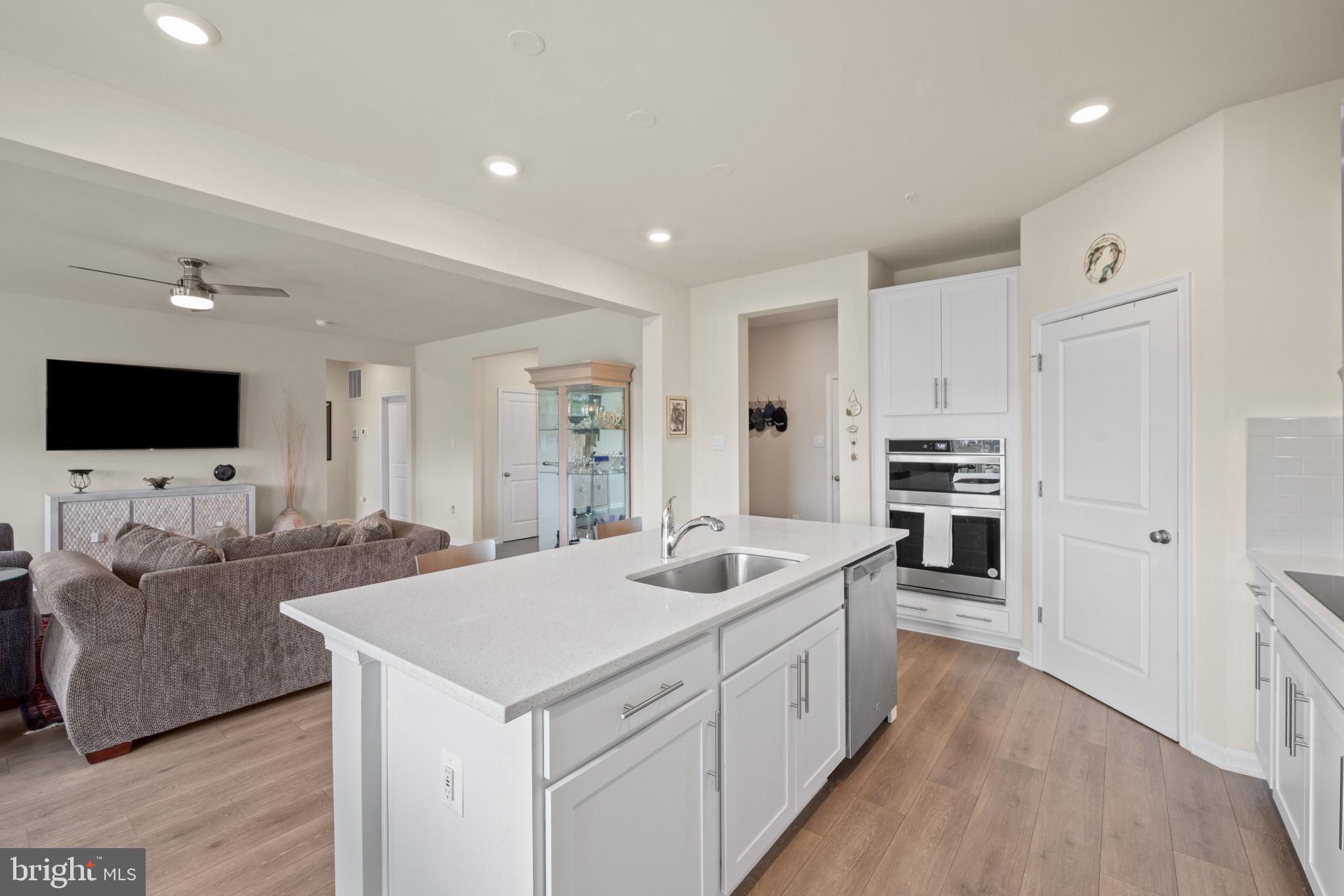 STONEGATE - Residential