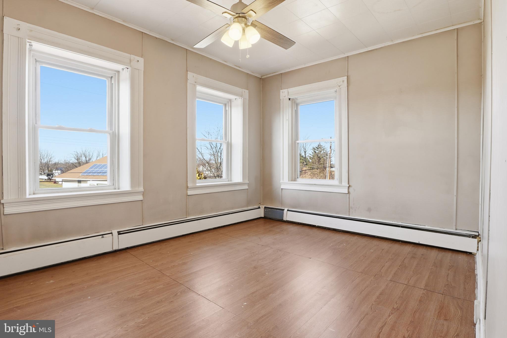 ABBOTTSTOWN - Residential