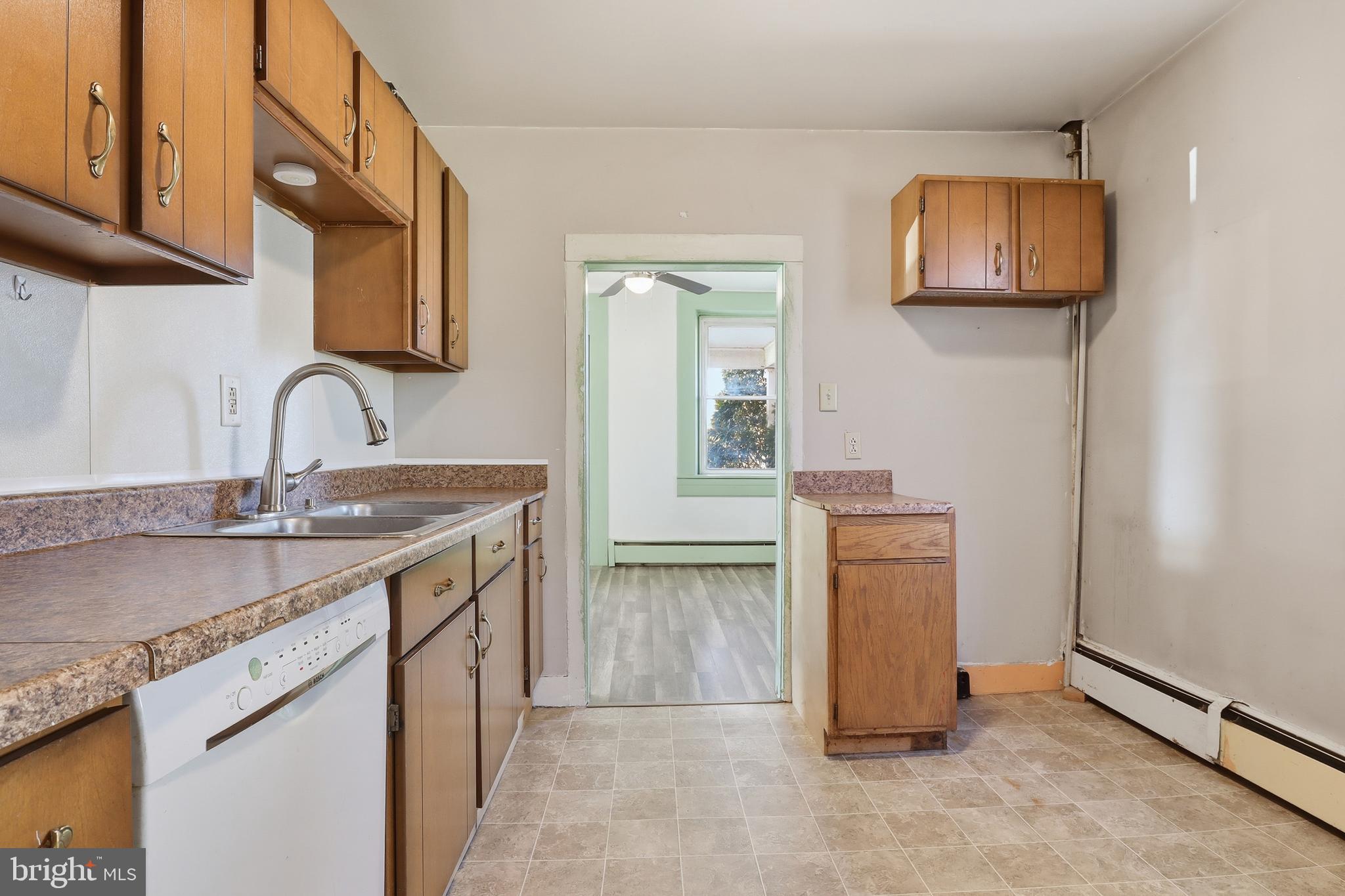 ABBOTTSTOWN - Residential