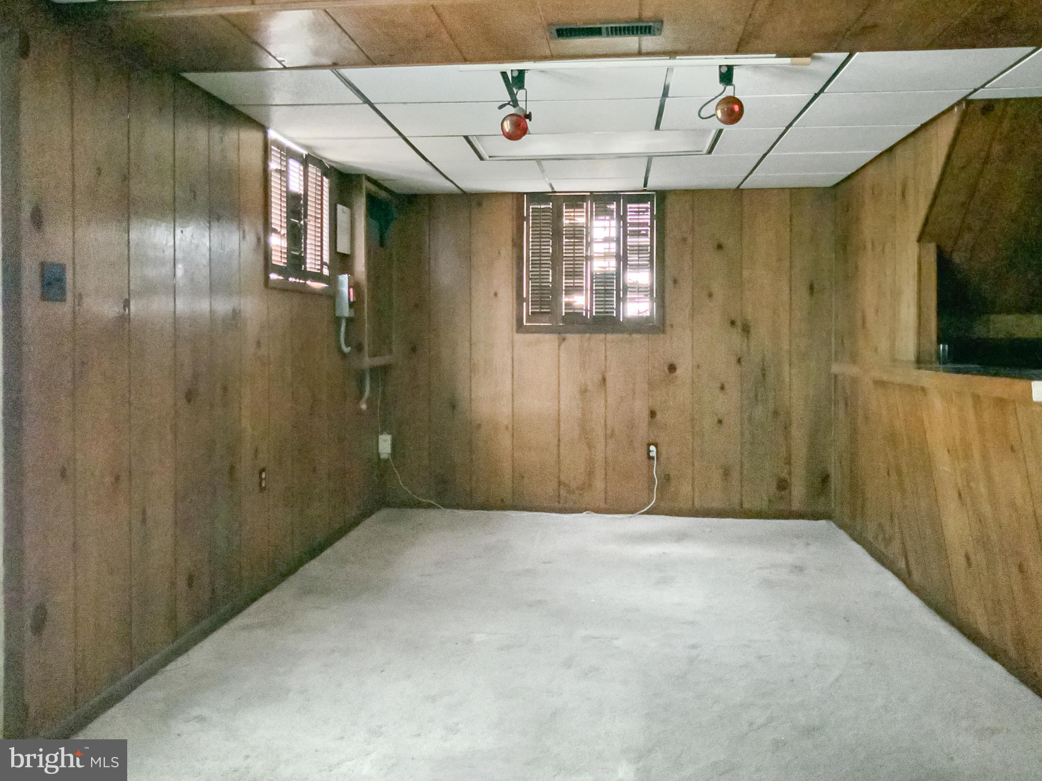 POMFRET ESTATES - Residential