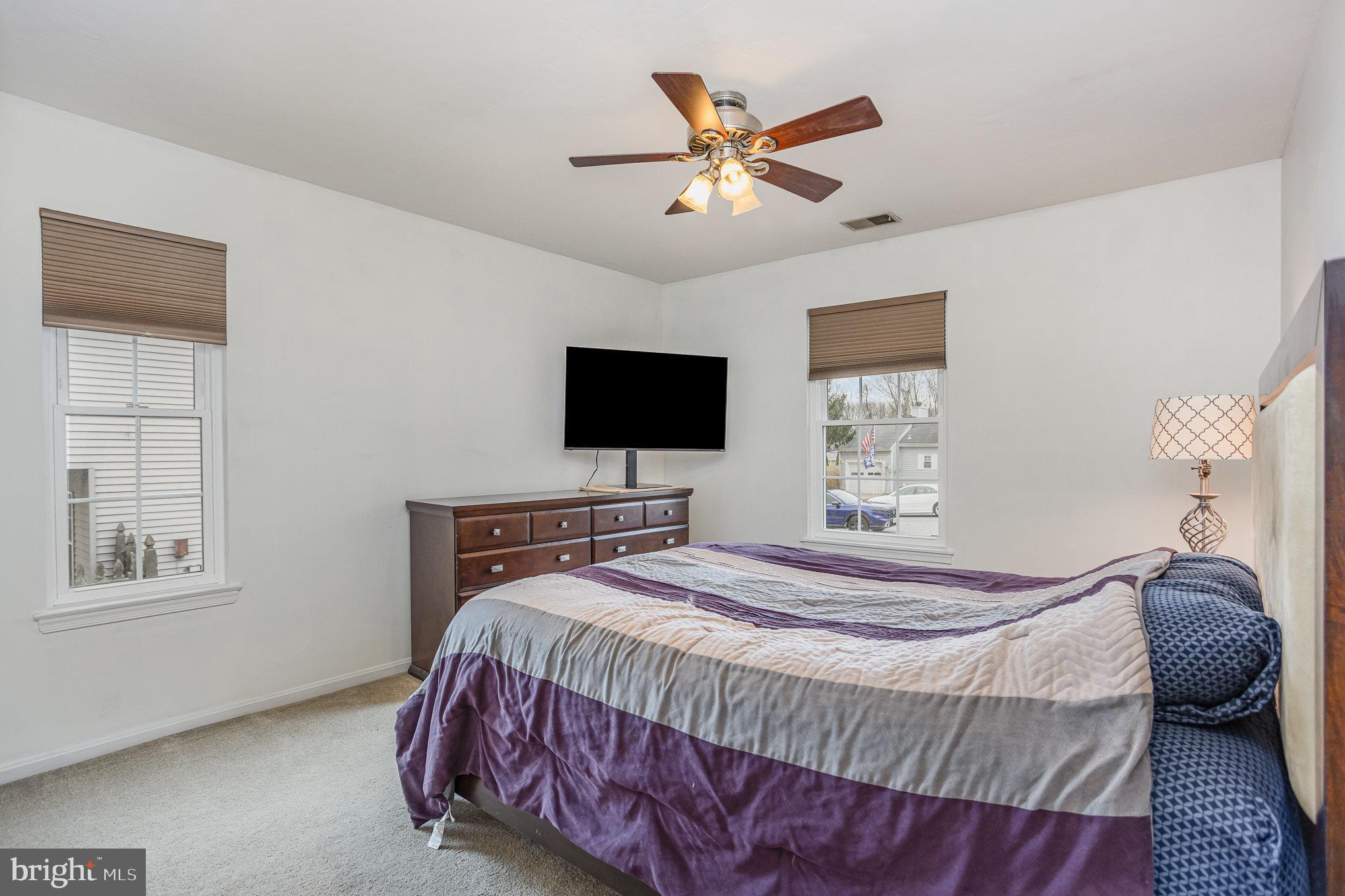 OAKS OF HARFORD - Residential