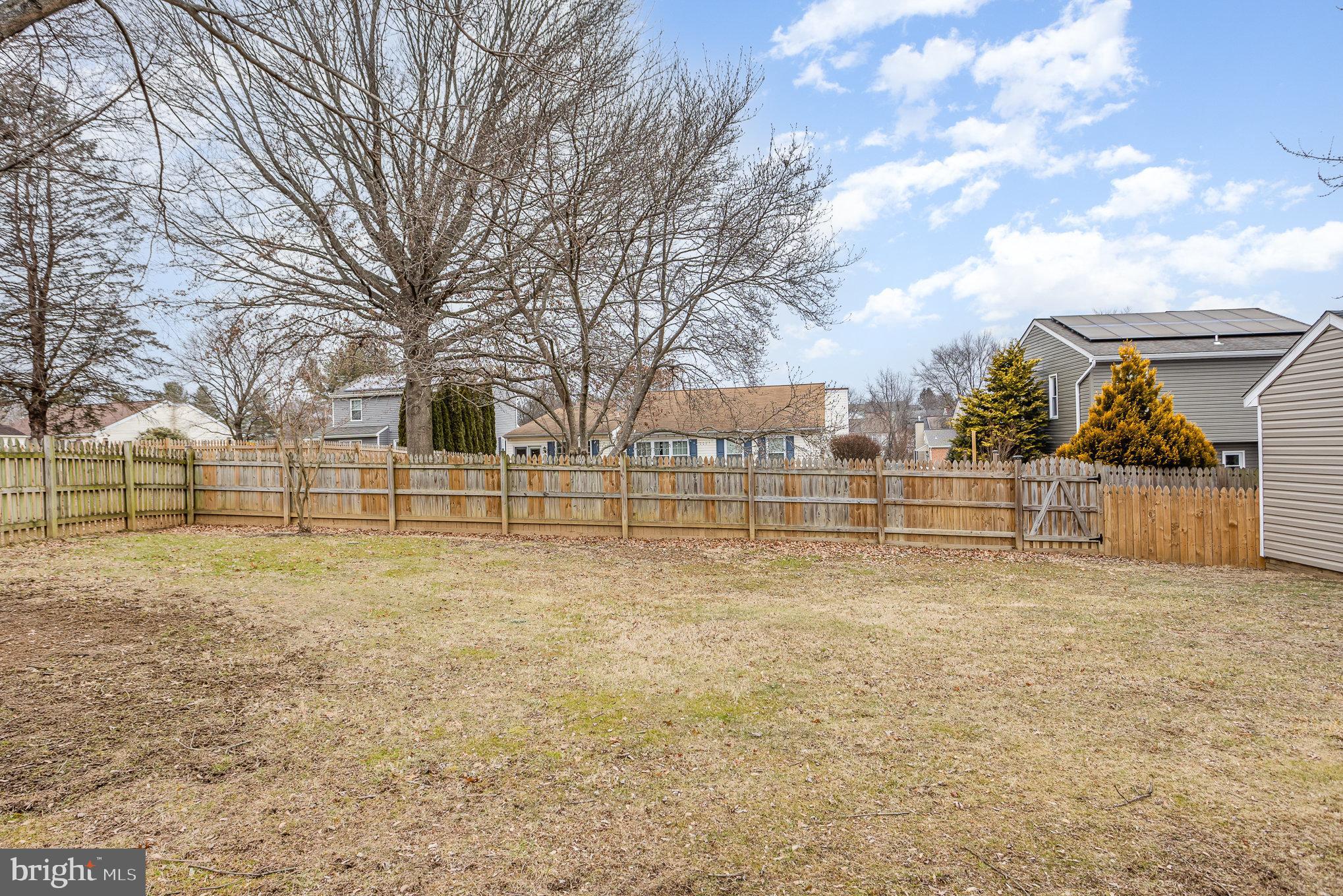 OAKS OF HARFORD - Residential