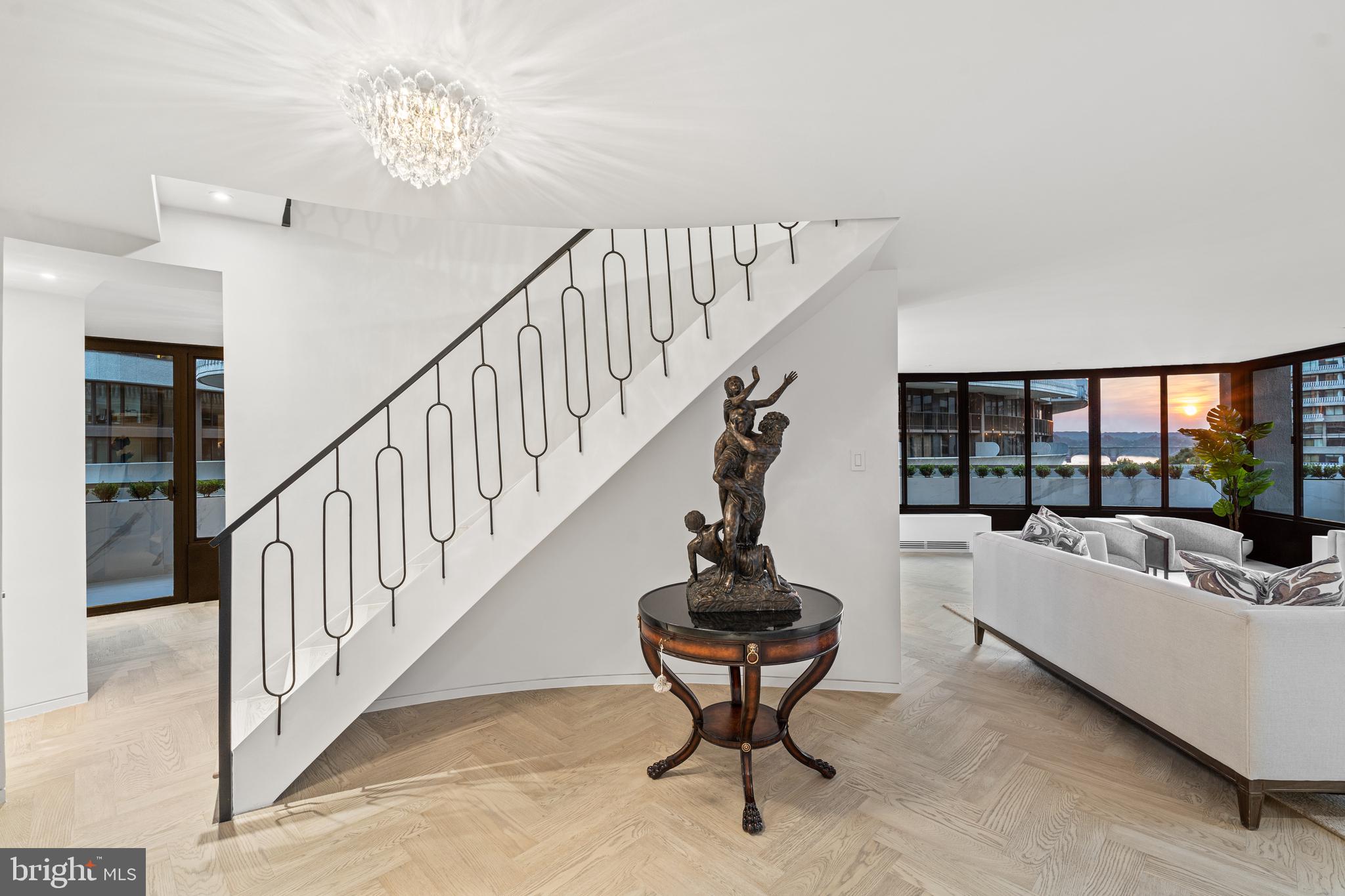 2500 VIRGINIA AVE NW 714/715