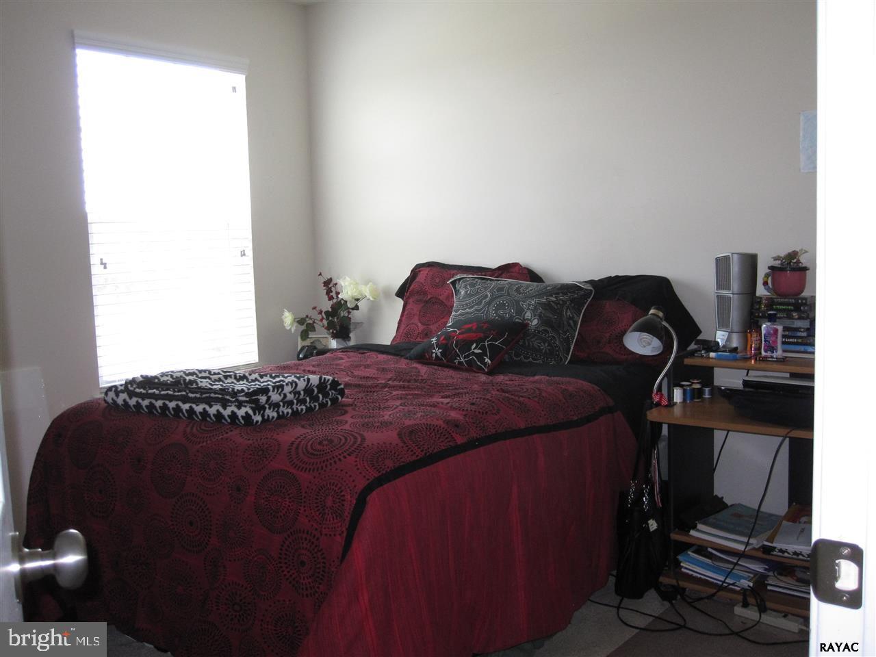 SOUTH POINTE II - Residential
