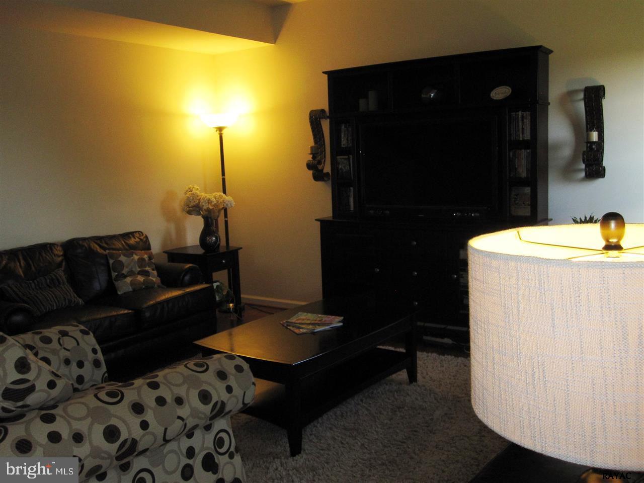 SOUTH POINTE II - Residential