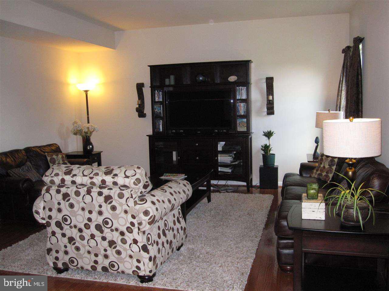 SOUTH POINTE II - Residential