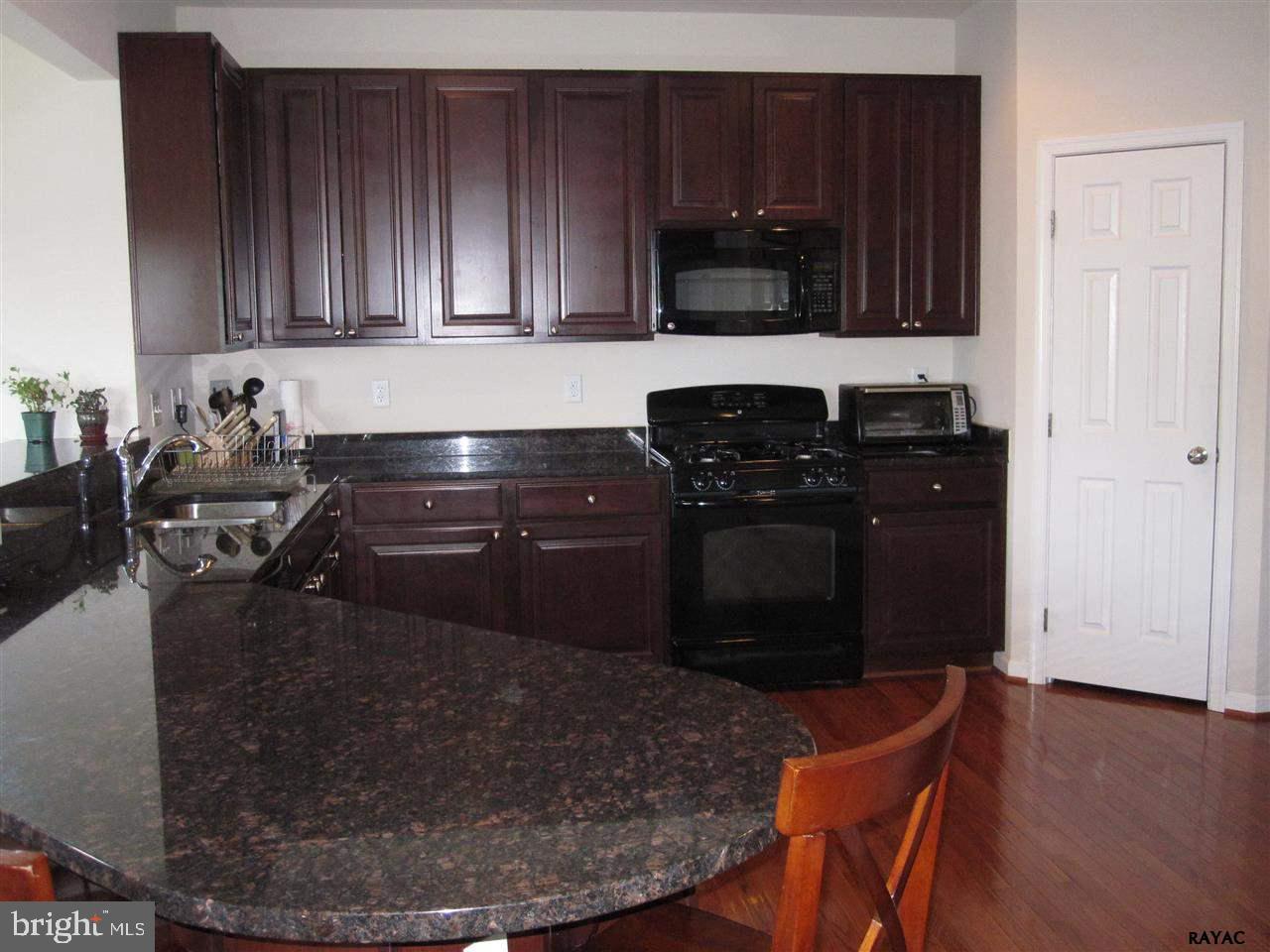 SOUTH POINTE II - Residential