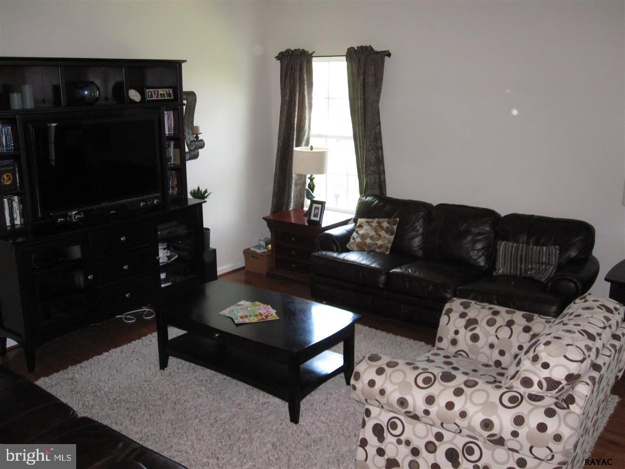 SOUTH POINTE II - Residential