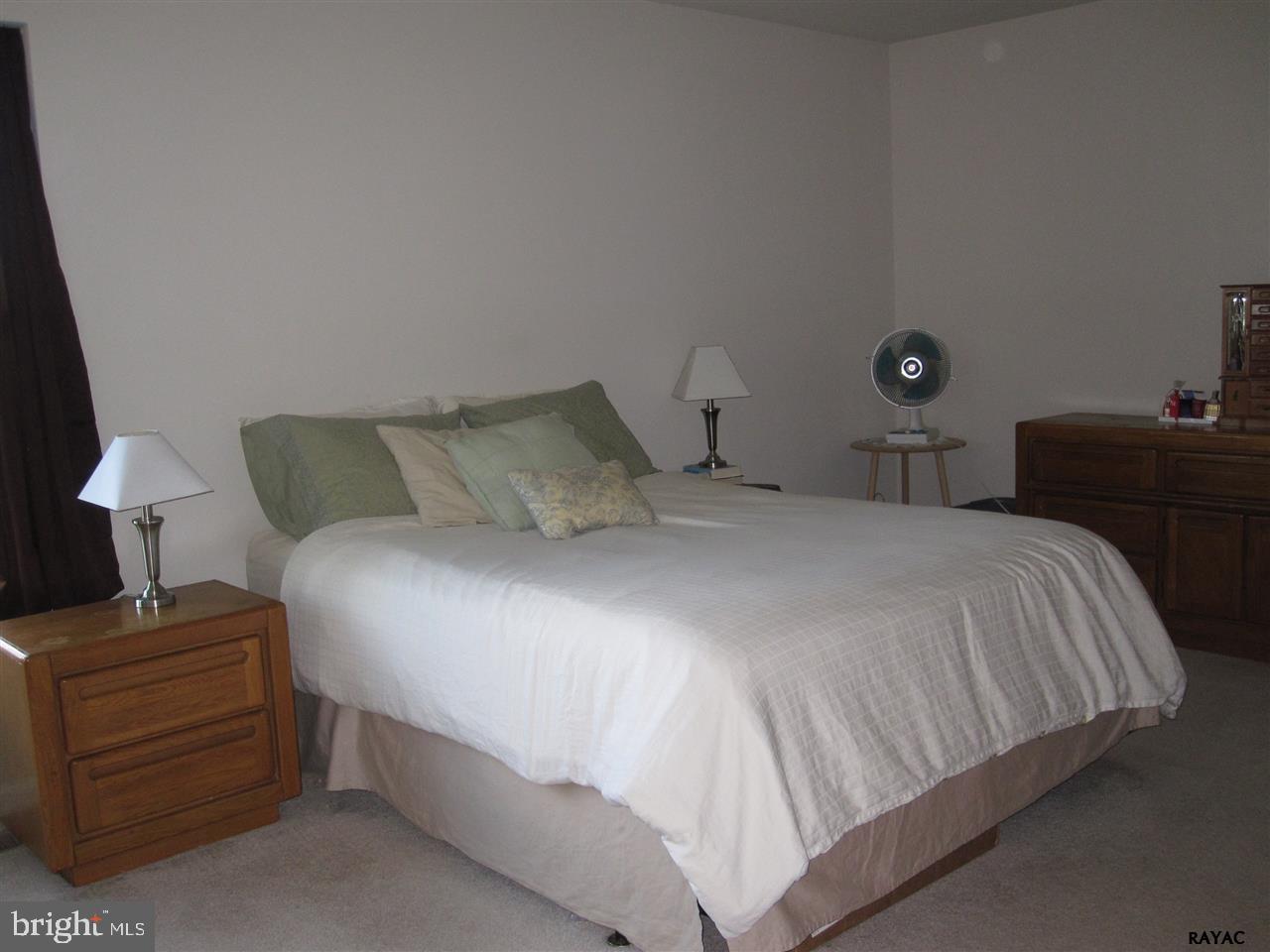 SOUTH POINTE II - Residential