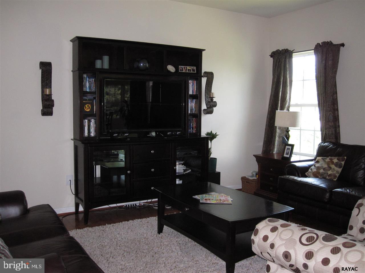 SOUTH POINTE II - Residential