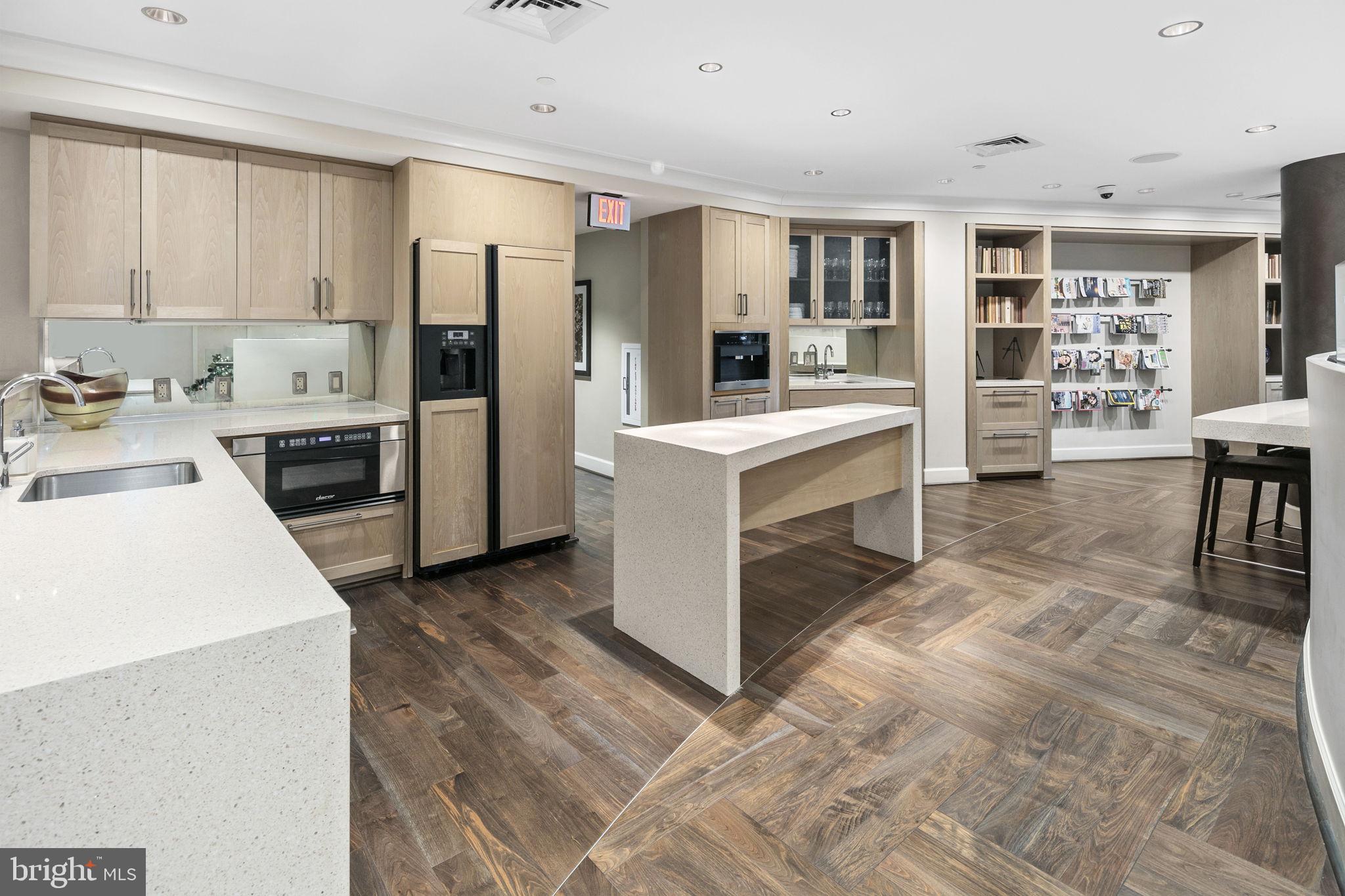 DOWNTOWN BETHESDA - Residential