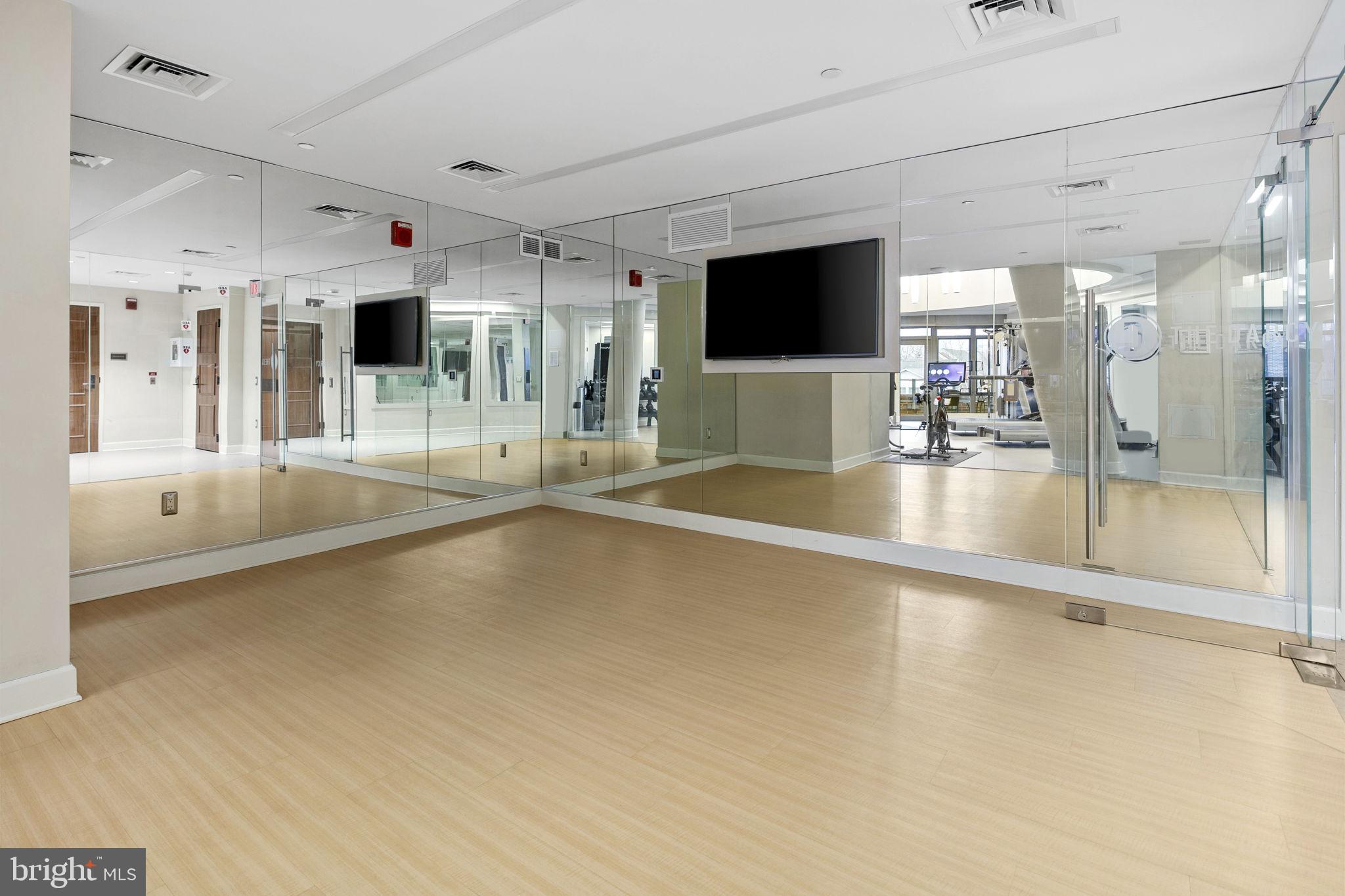 DOWNTOWN BETHESDA - Residential