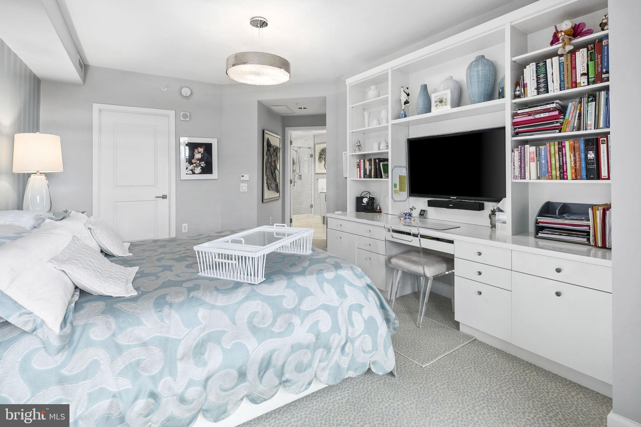 DOWNTOWN BETHESDA - Residential