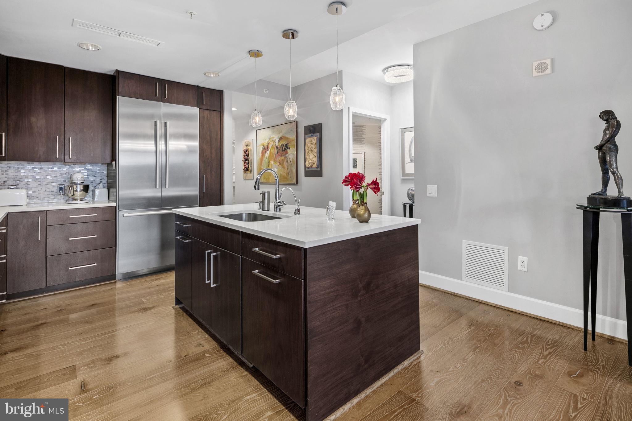 DOWNTOWN BETHESDA - Residential