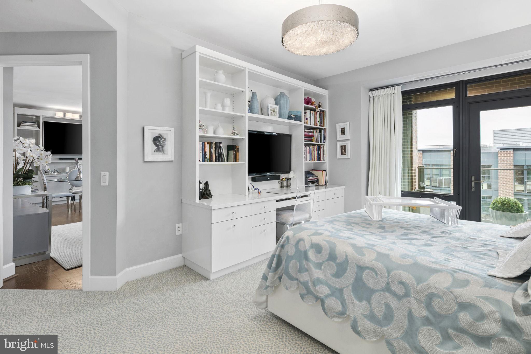 DOWNTOWN BETHESDA - Residential