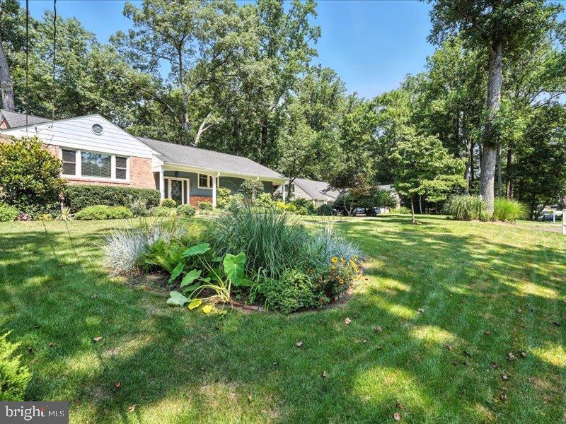 12516 TWO FARM DRIVE