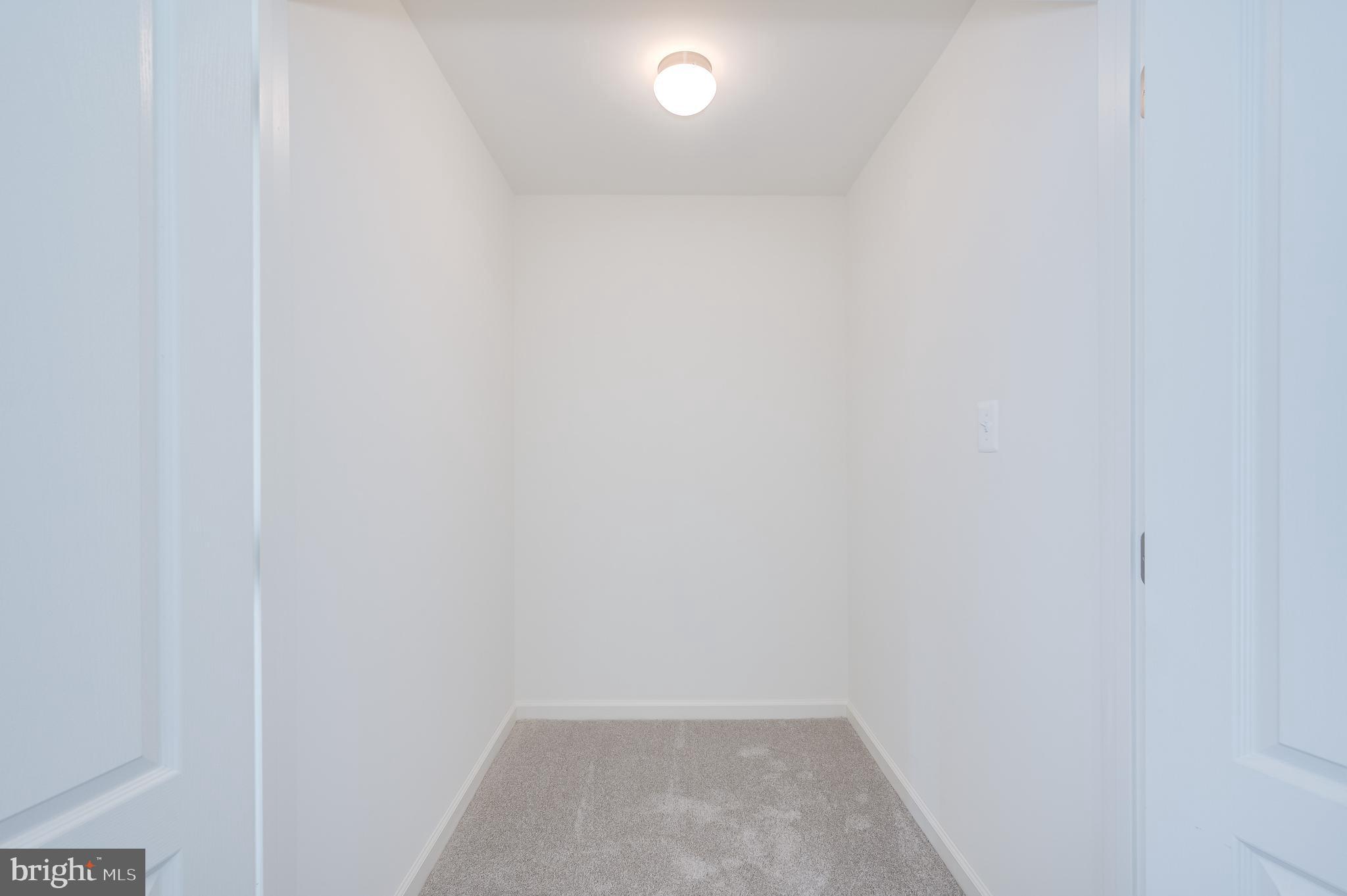 OVERLOOK AT RIVERSIDE TOWNHOMES - Residential Lease