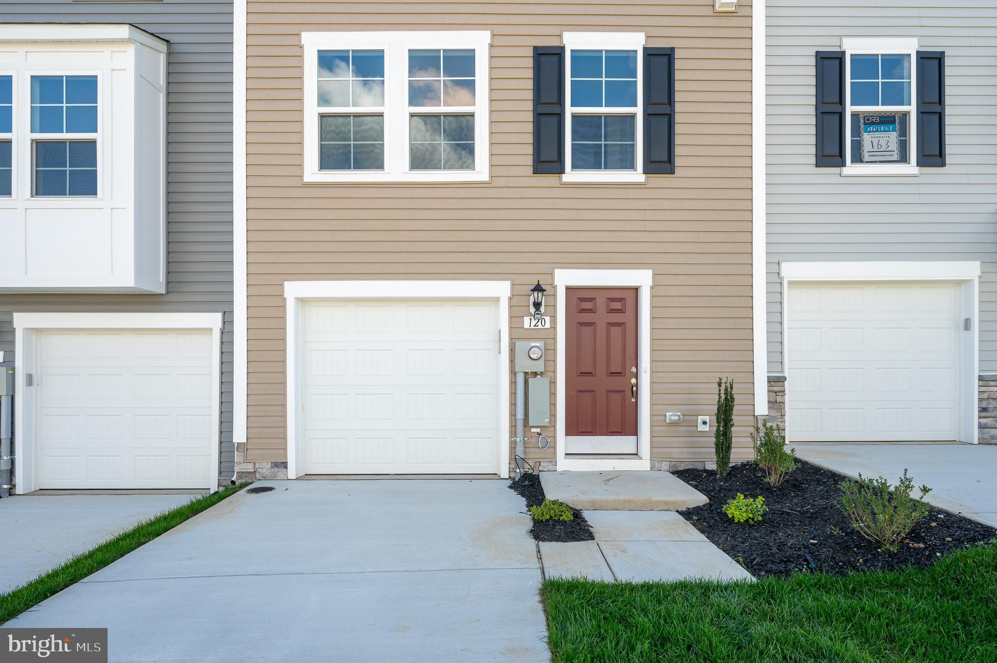 OVERLOOK AT RIVERSIDE TOWNHOMES - Residential Lease