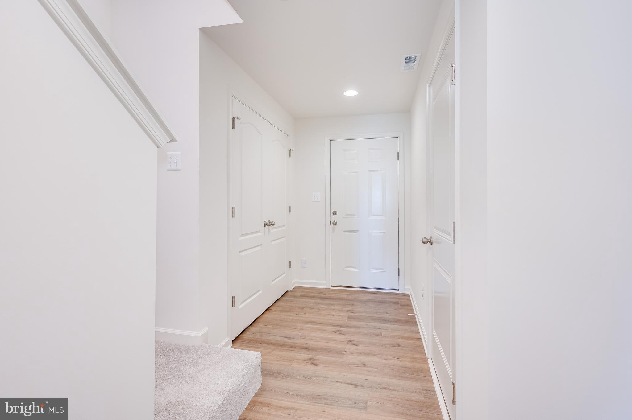 OVERLOOK AT RIVERSIDE TOWNHOMES - Residential Lease