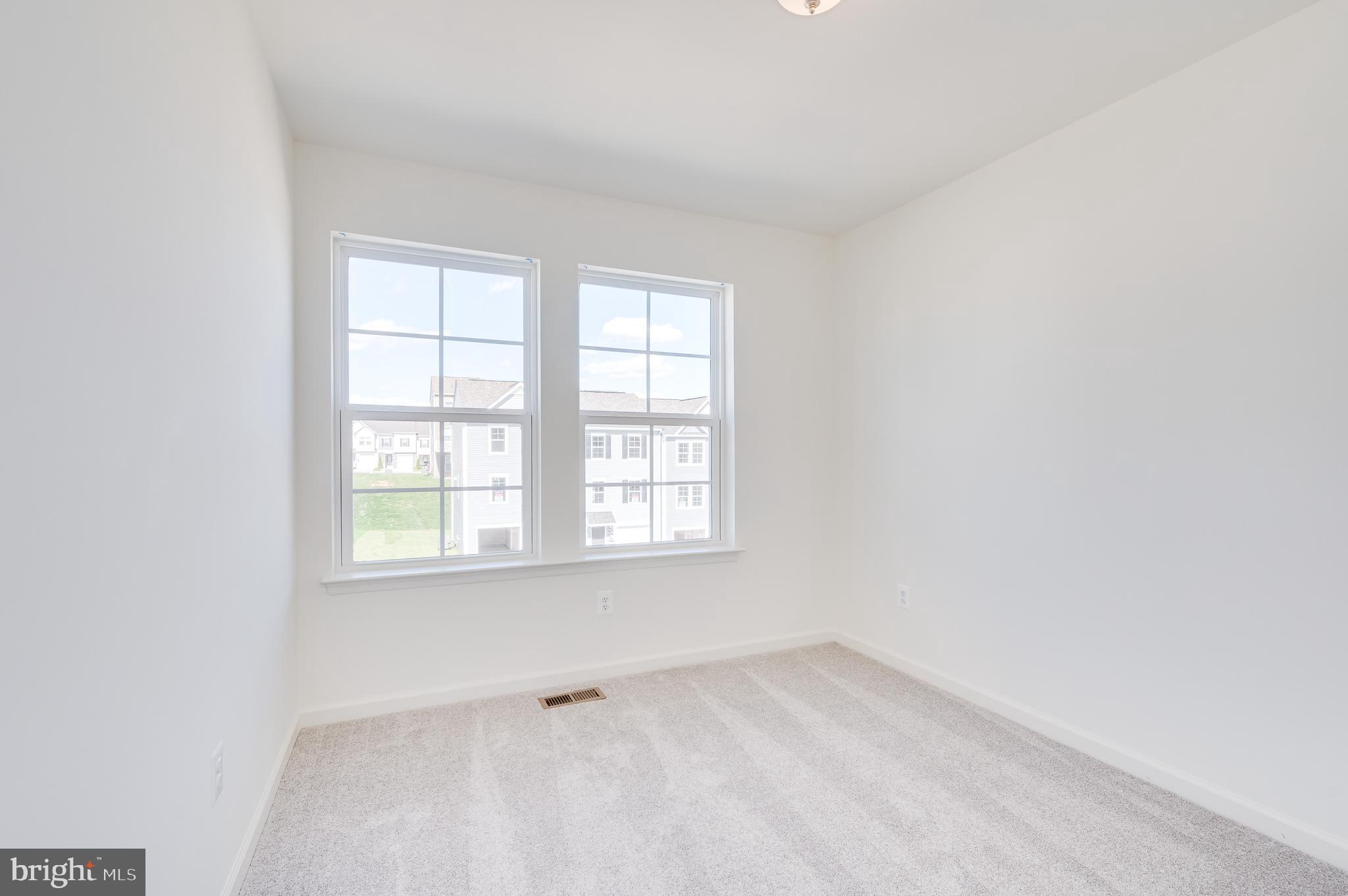 OVERLOOK AT RIVERSIDE TOWNHOMES - Residential Lease