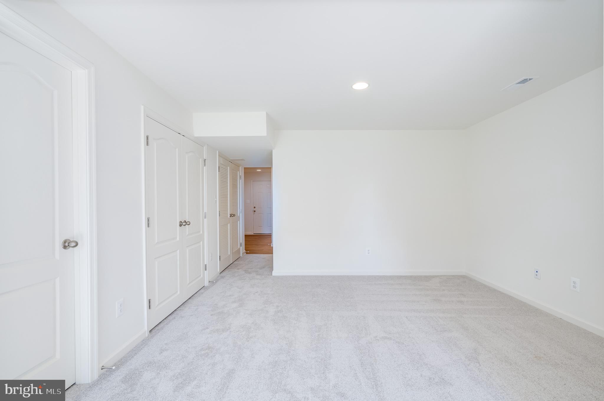 OVERLOOK AT RIVERSIDE TOWNHOMES - Residential Lease