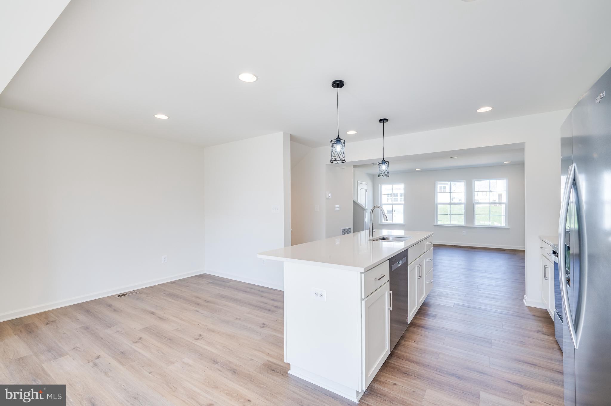 OVERLOOK AT RIVERSIDE TOWNHOMES - Residential Lease