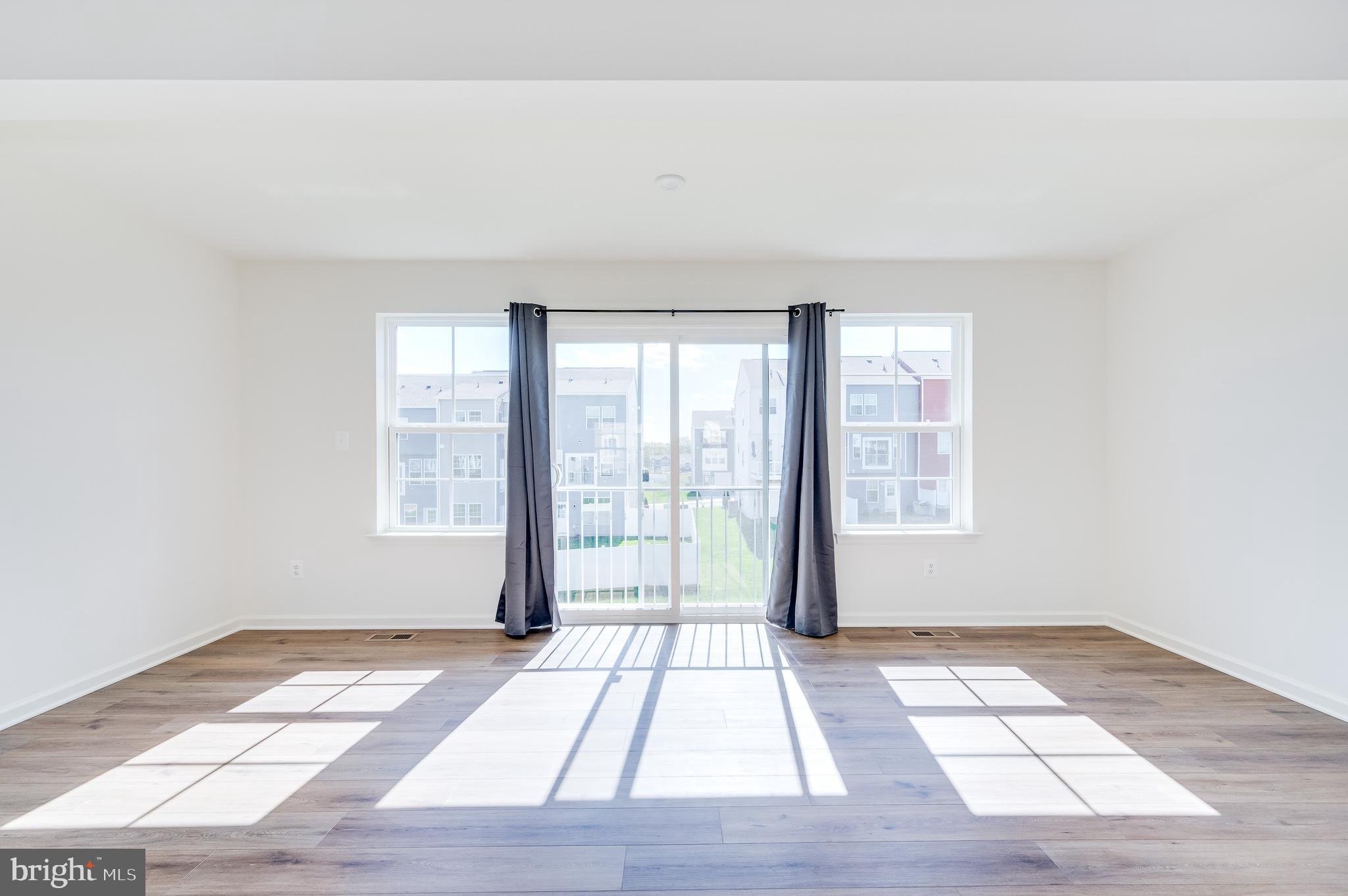 OVERLOOK AT RIVERSIDE TOWNHOMES - Residential Lease