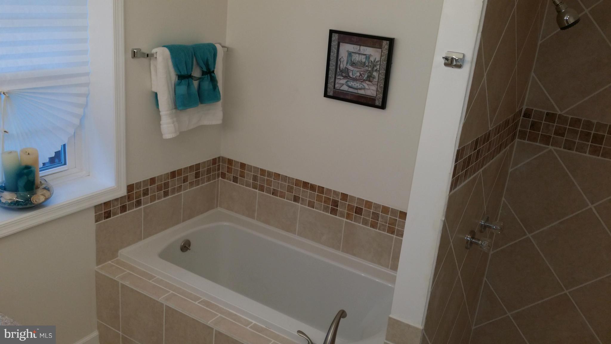 TANTALLON SQUARE - Residential