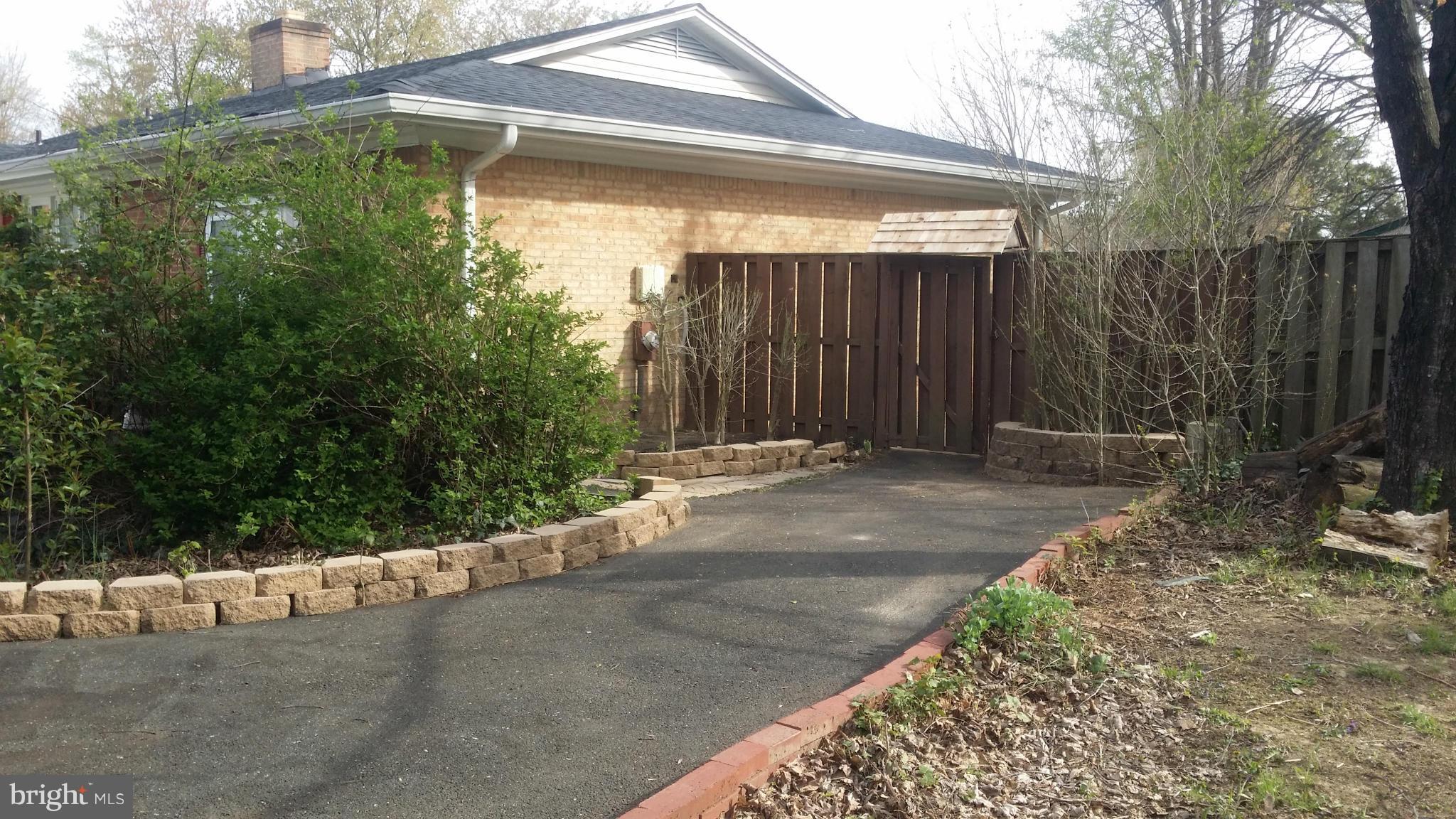 TANTALLON SQUARE - Residential