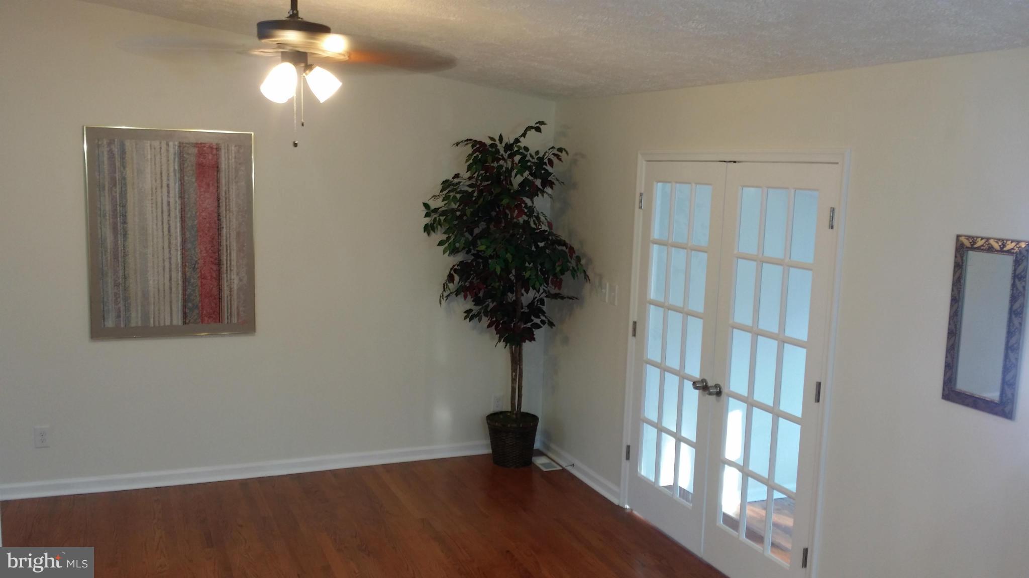 TANTALLON SQUARE - Residential