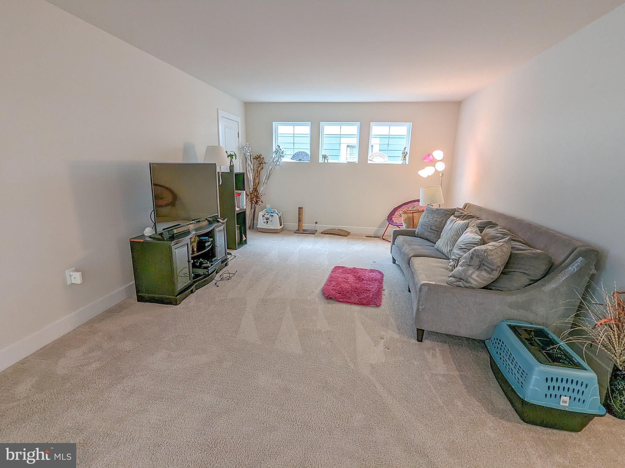 POTOMAC SHORES - Residential Lease