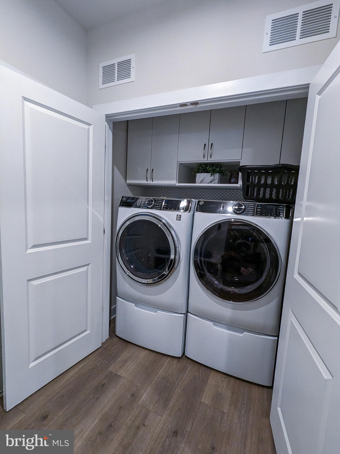 POTOMAC SHORES - Residential Lease