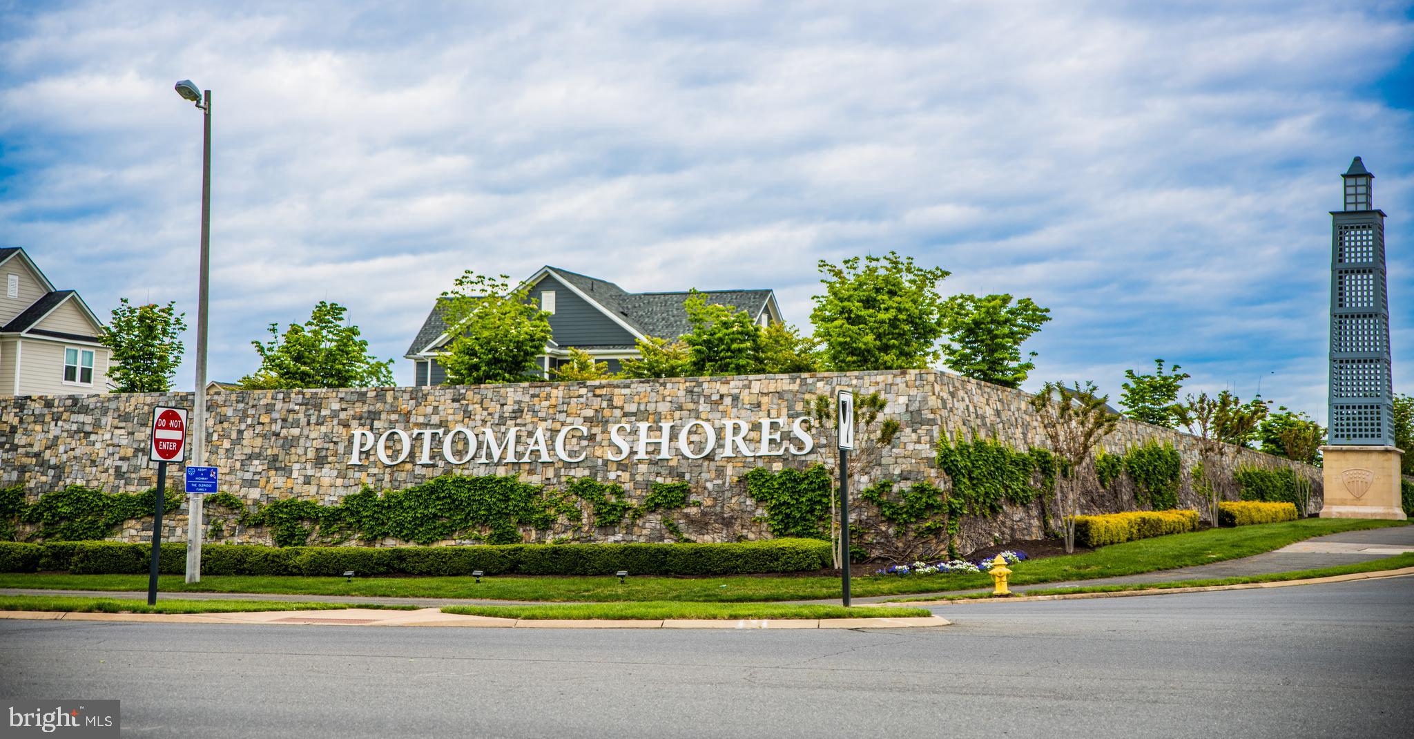 POTOMAC SHORES - Residential Lease