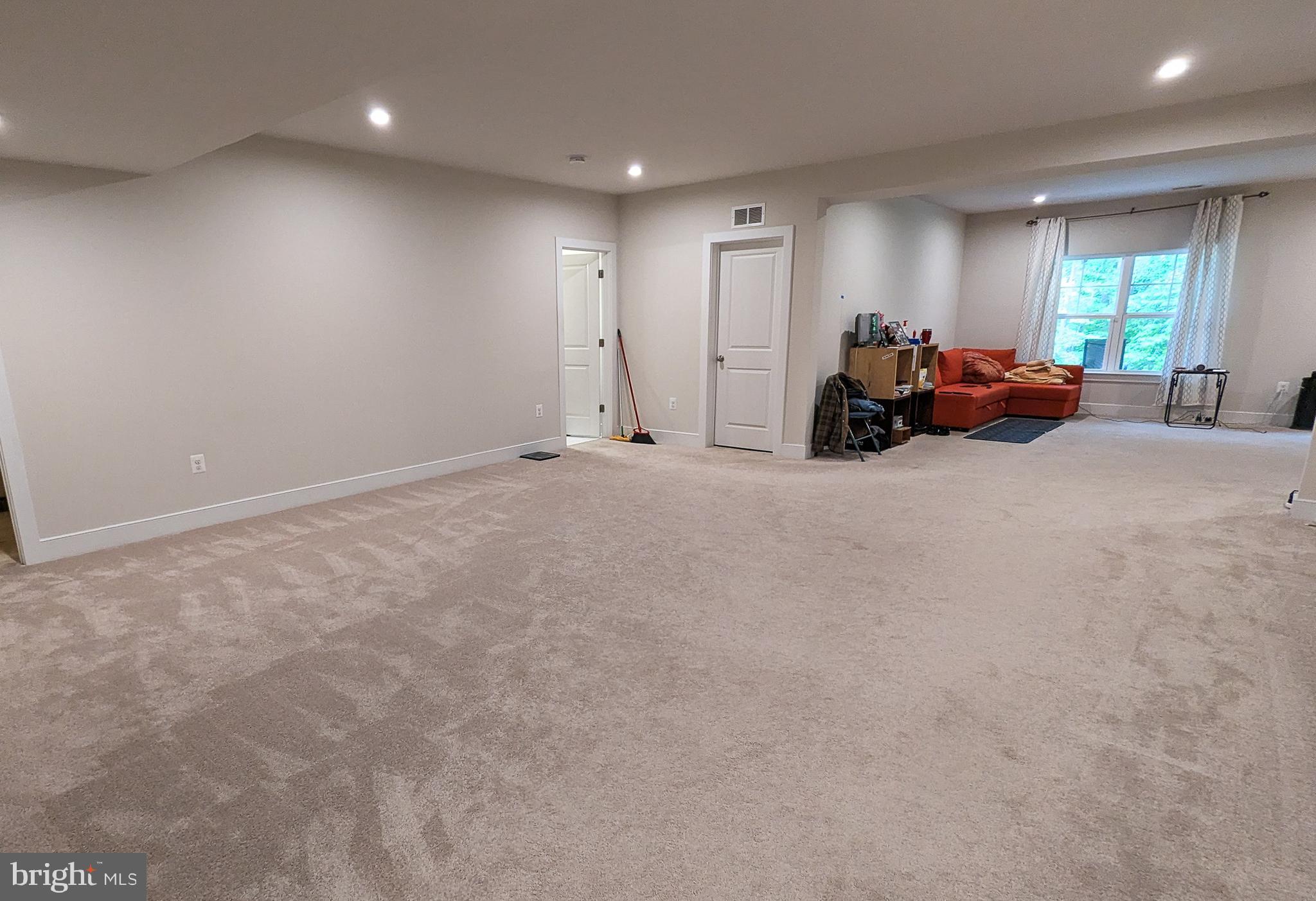 POTOMAC SHORES - Residential Lease