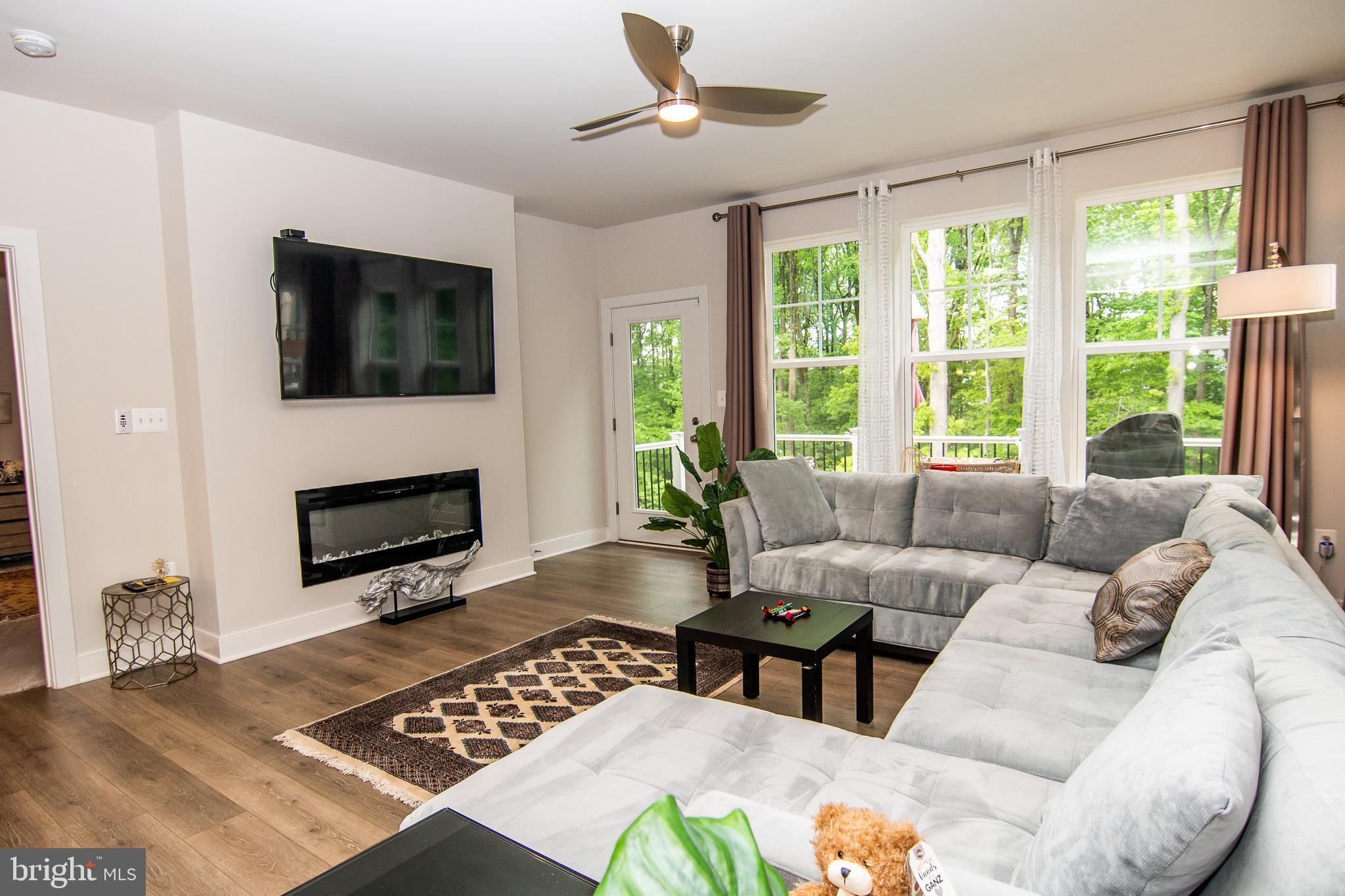 POTOMAC SHORES - Residential Lease