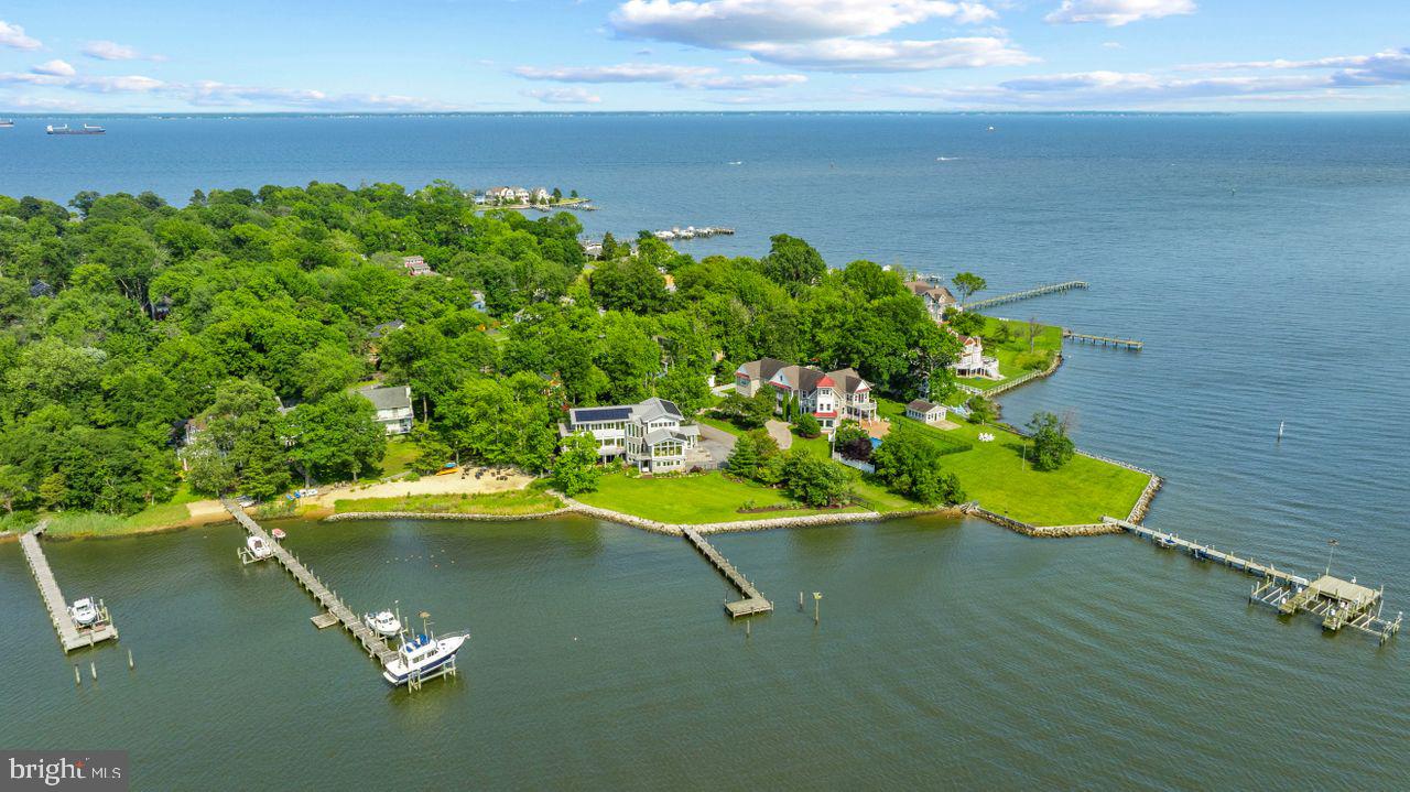 ARUNDEL ON THE BAY - Residential