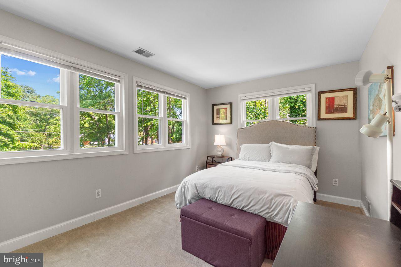ARUNDEL ON THE BAY - Residential