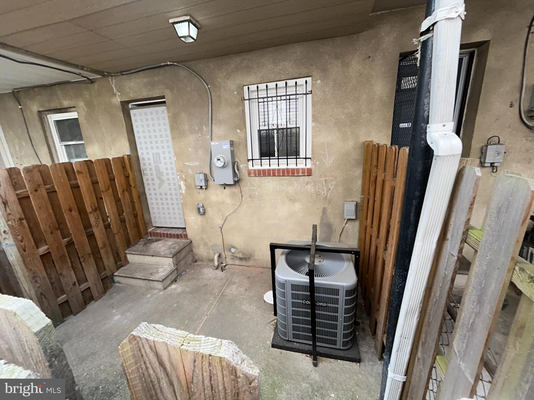 556 GOLD STREET