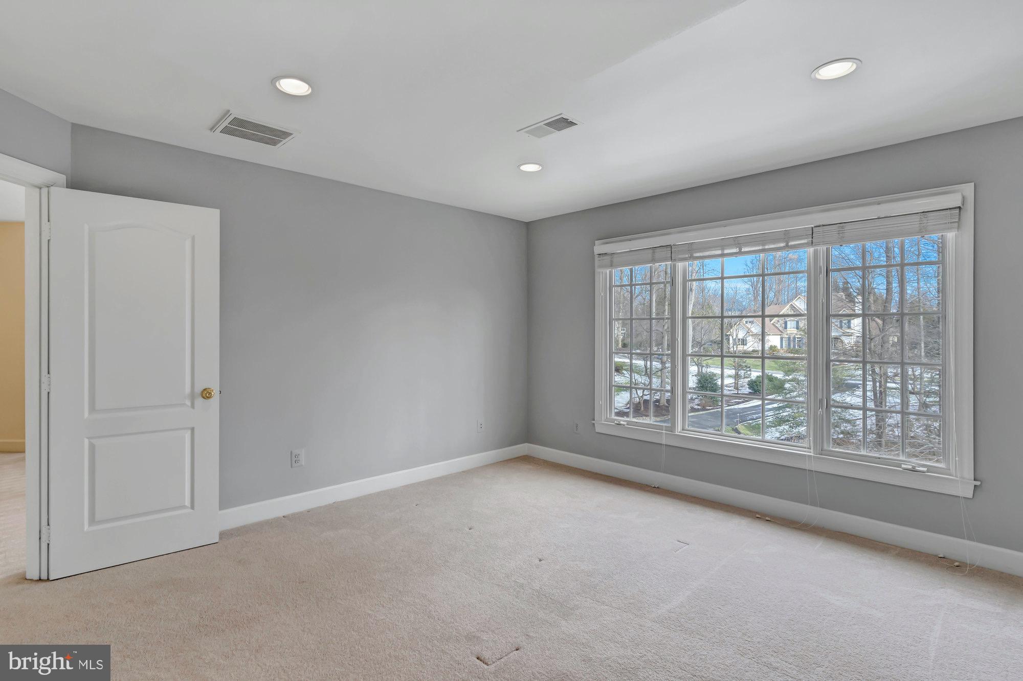 ESTATES AT LONGWOOD - Residential