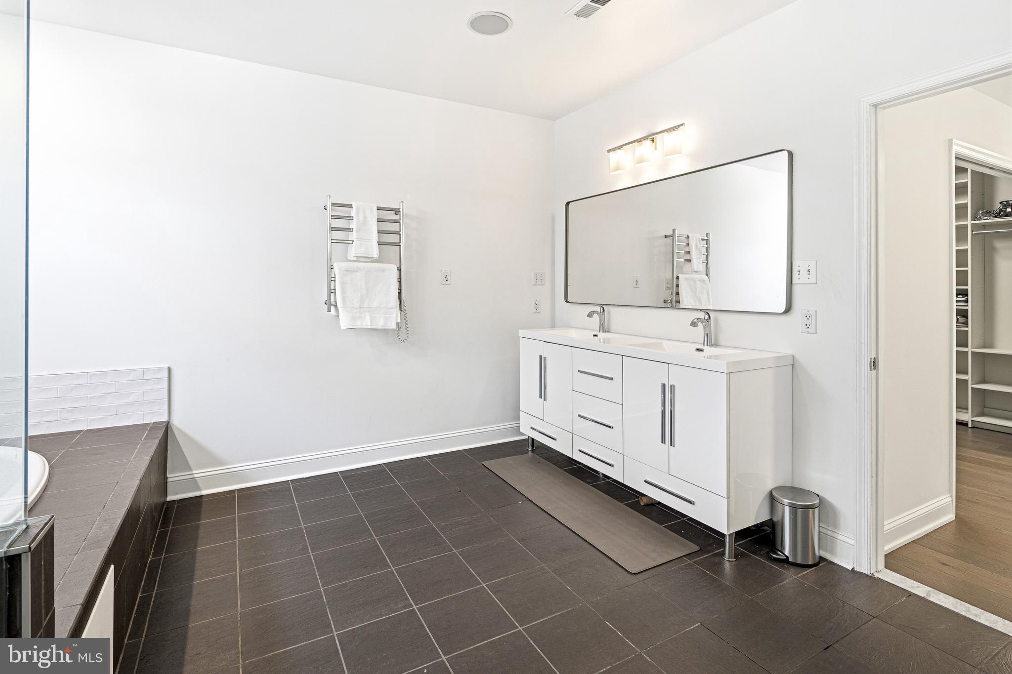 POWELTON VILLAGE - Residential