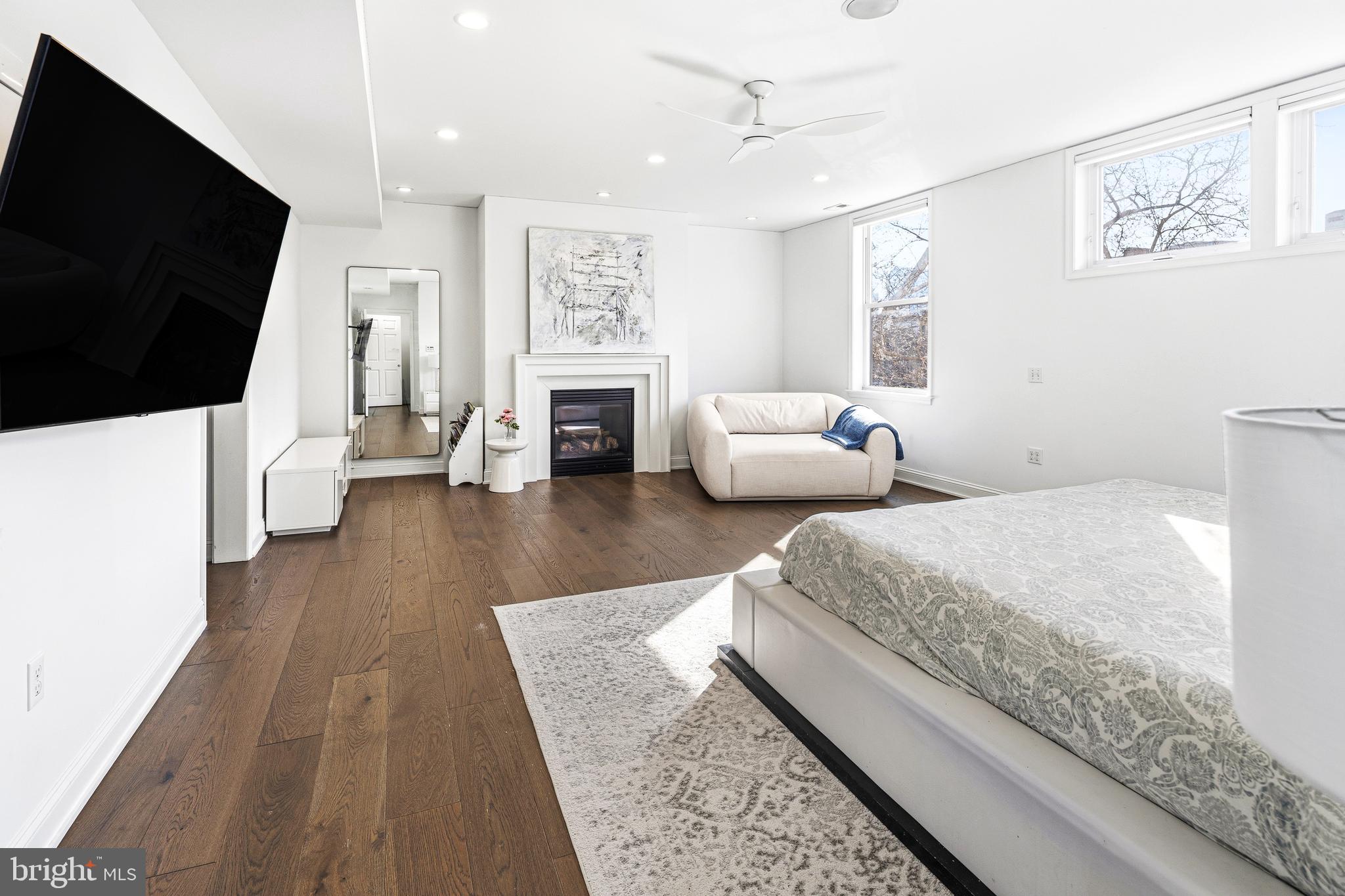 POWELTON VILLAGE - Residential