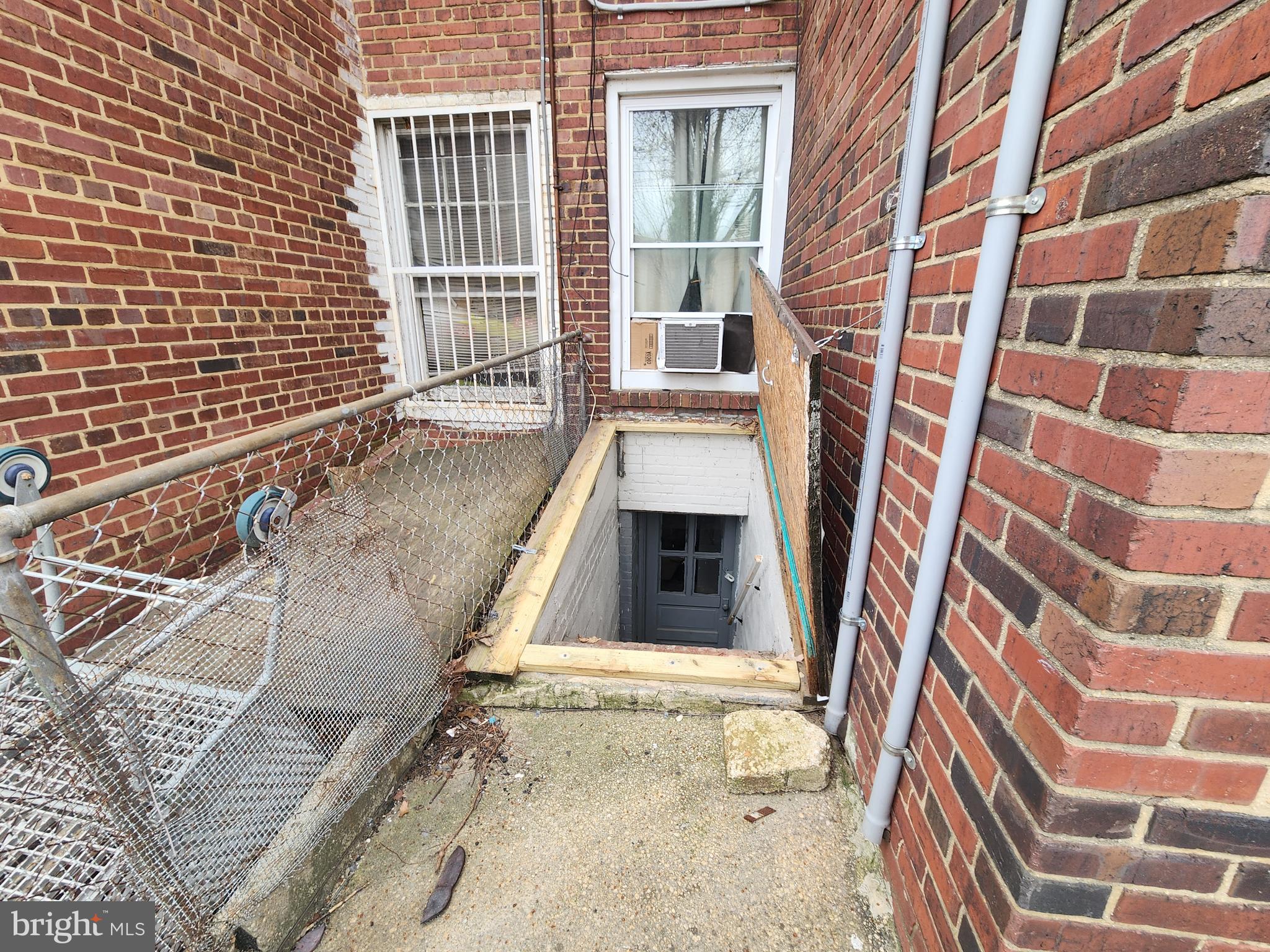 COLDSTREAM HOMESTEAD MONTEBELLO HISTORIC DISTRICT - Residential