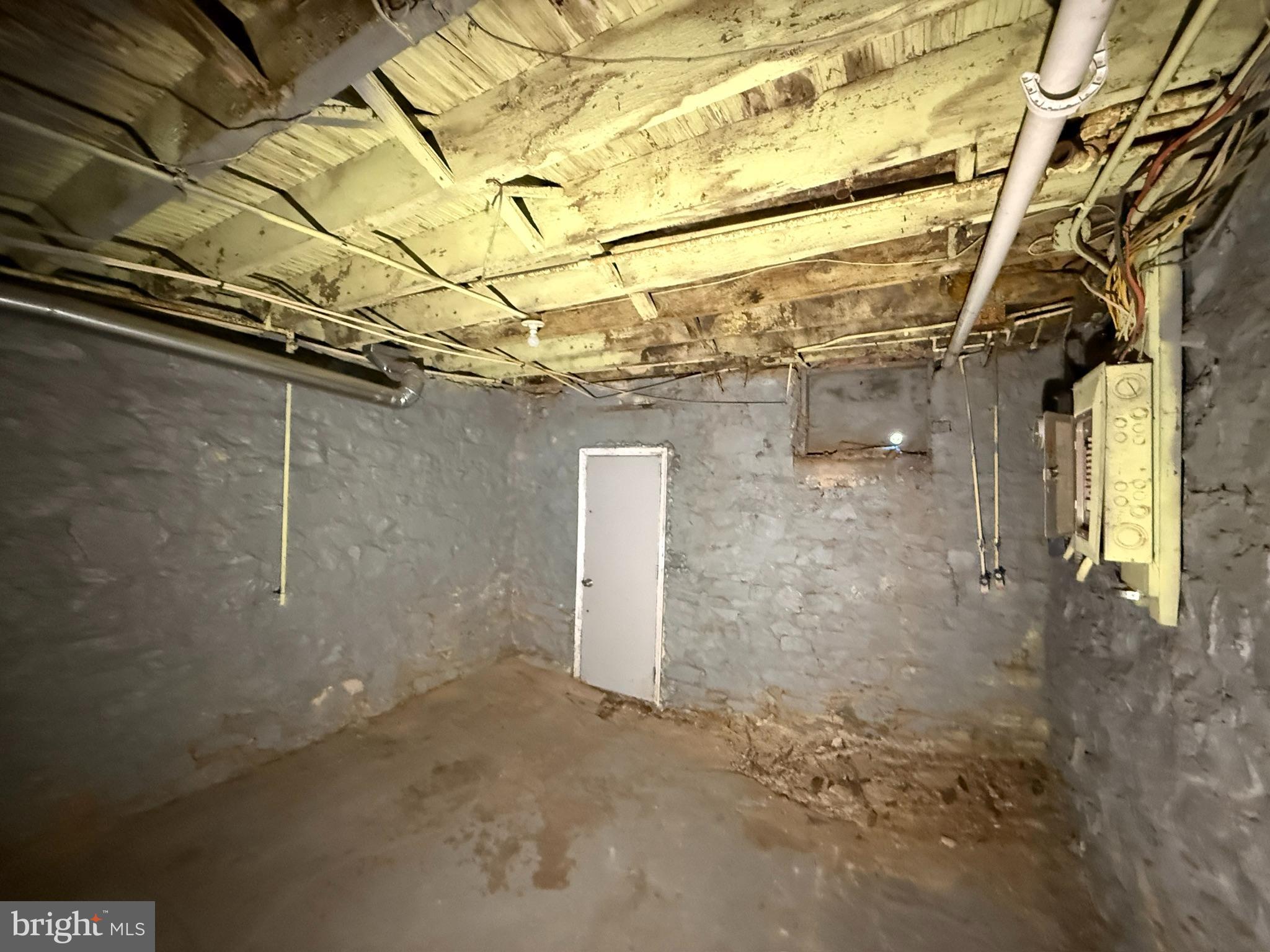 WEST BALTIMORE - Residential